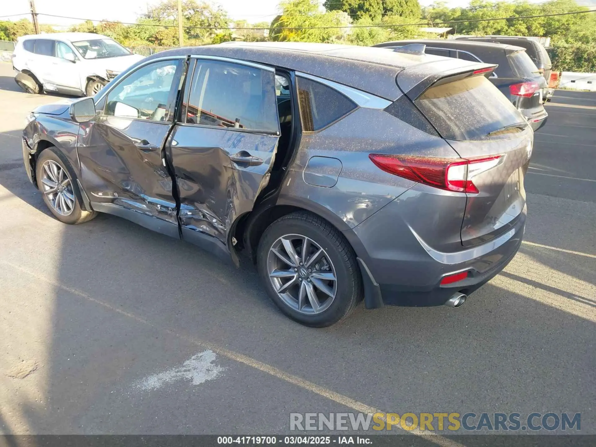 3 Photograph of a damaged car 5J8TC1H55ML018431 ACURA RDX 2021