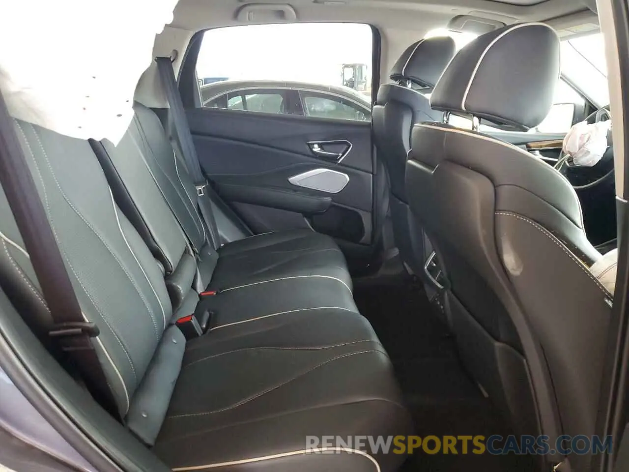 11 Photograph of a damaged car 5J8TC1H77ML012762 ACURA RDX 2021