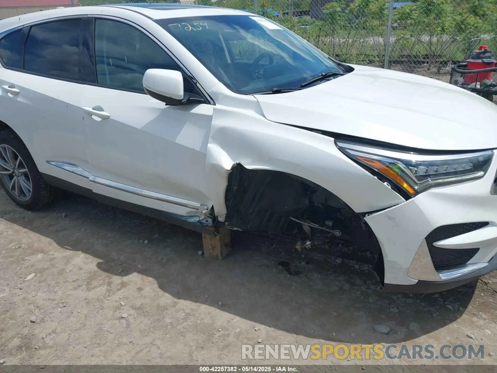 6 Photograph of a damaged car 5J8TC2H53ML047254 ACURA RDX 2021