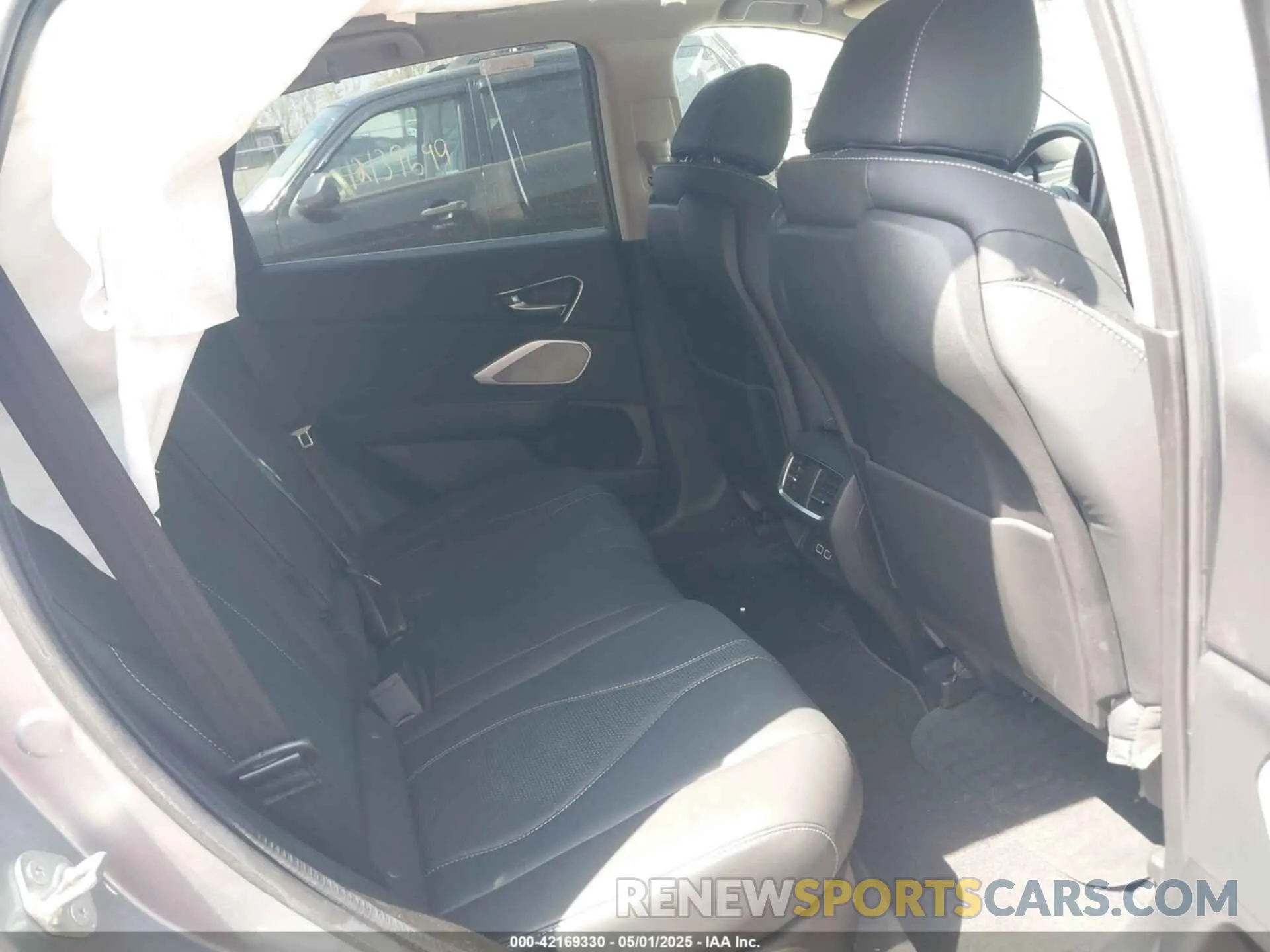 8 Photograph of a damaged car 5J8TC2H57ML010790 ACURA RDX 2021