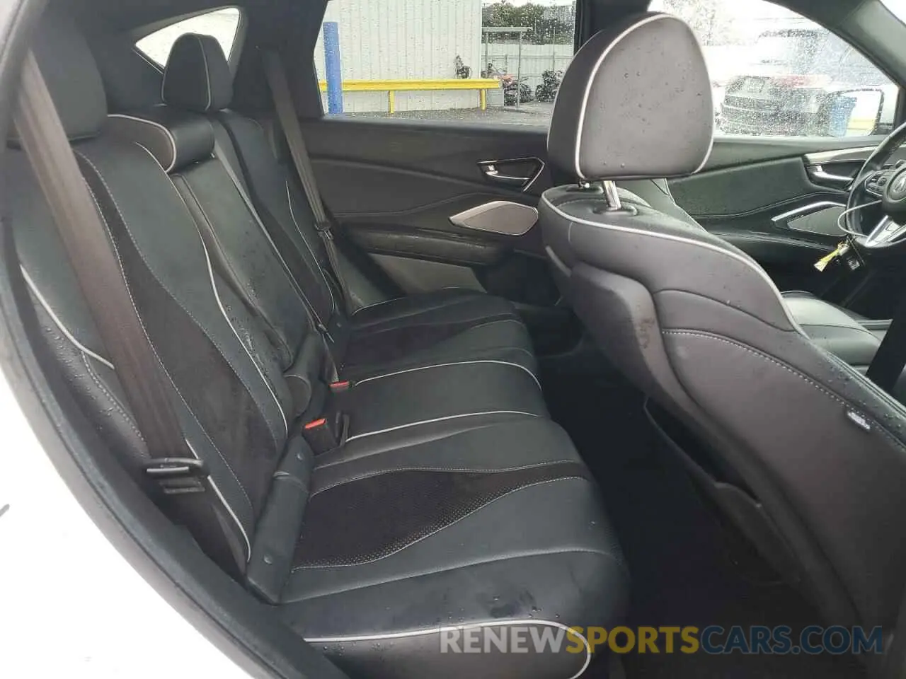 11 Photograph of a damaged car 5J8TC2H60ML010963 ACURA RDX 2021