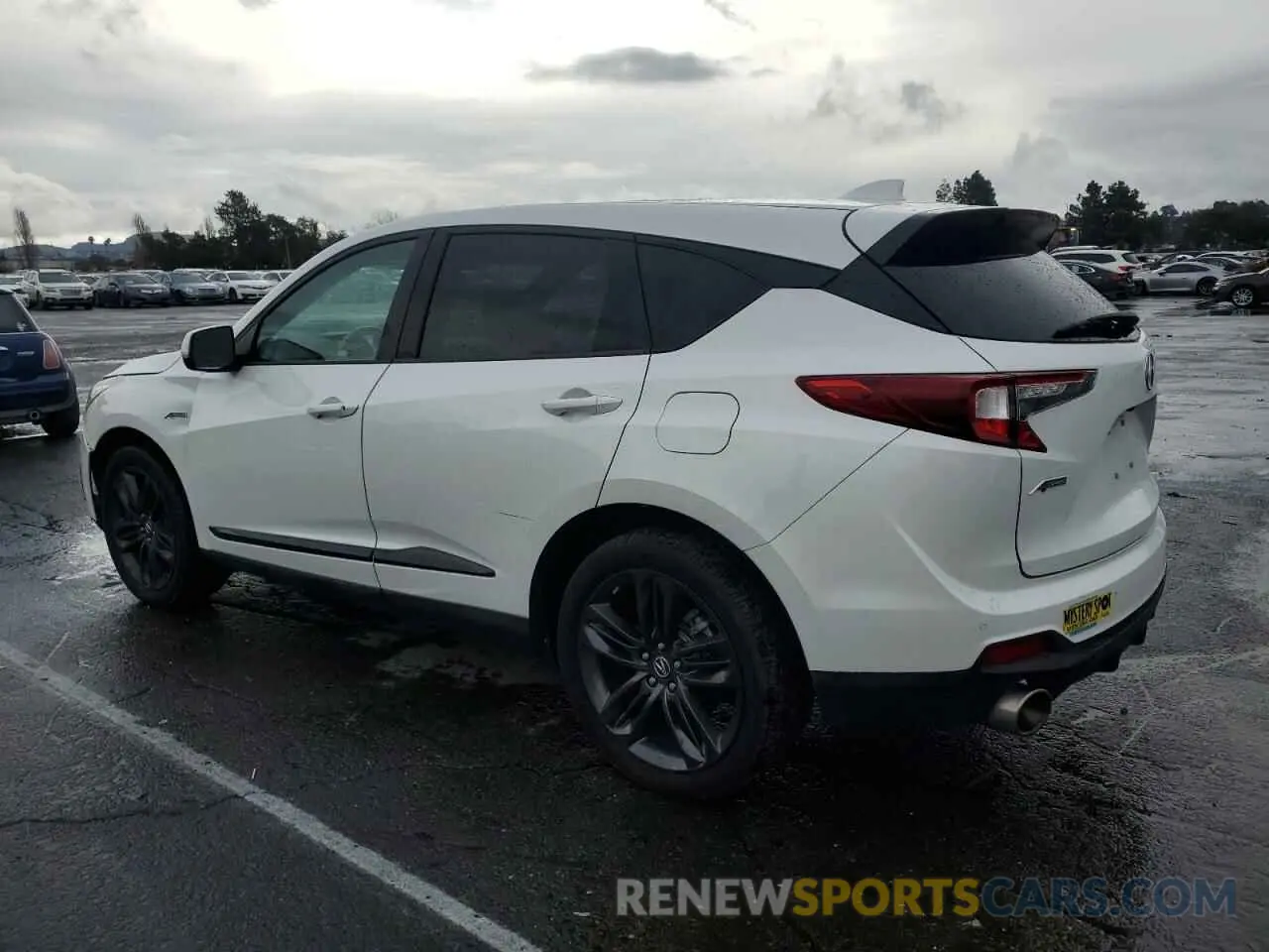 2 Photograph of a damaged car 5J8TC2H60ML010963 ACURA RDX 2021