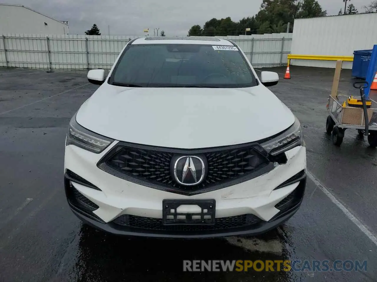5 Photograph of a damaged car 5J8TC2H60ML010963 ACURA RDX 2021