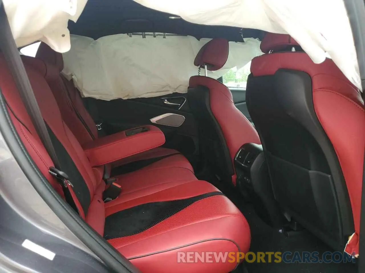11 Photograph of a damaged car 5J8TC2H61ML018506 ACURA RDX 2021