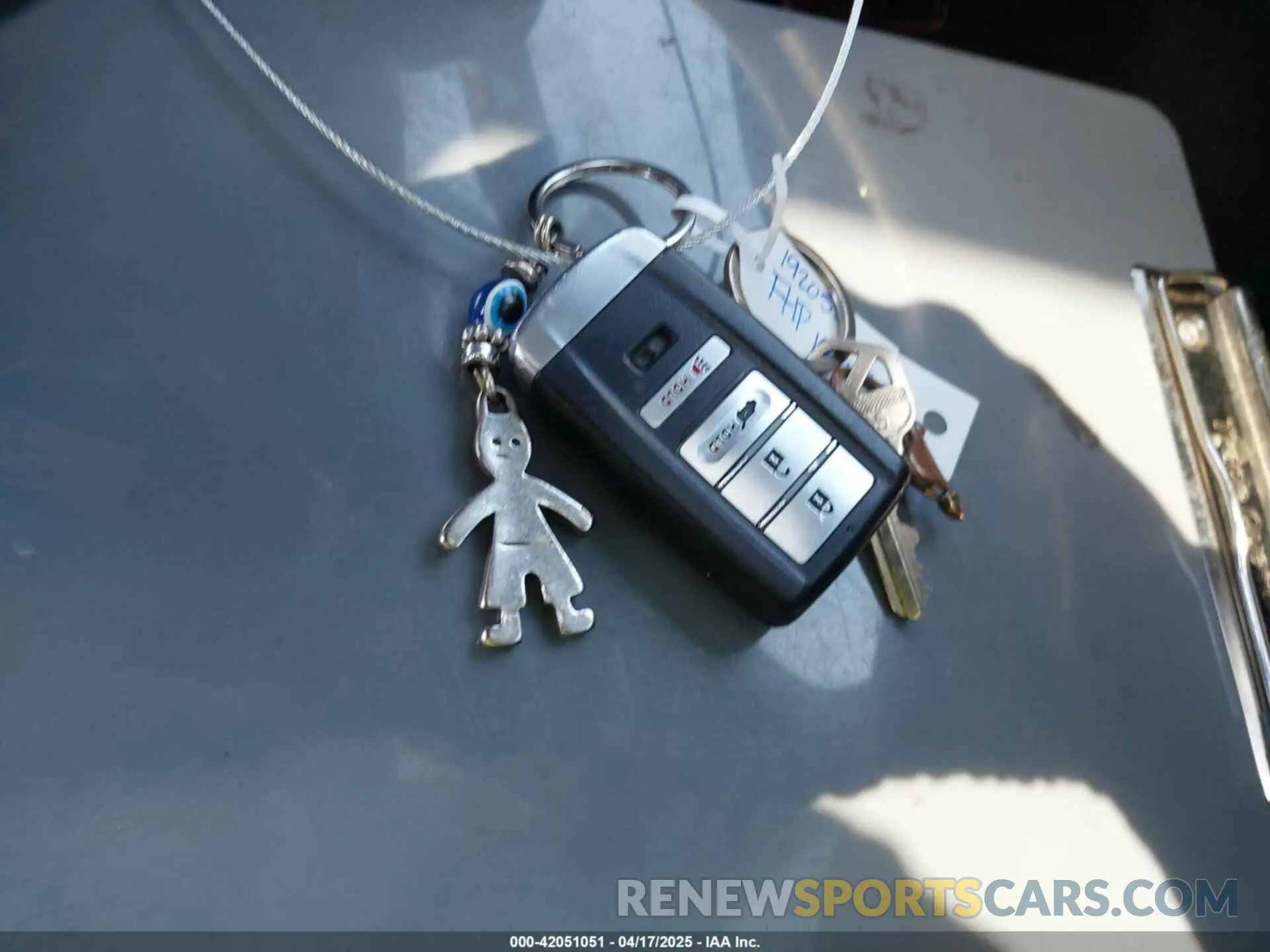11 Photograph of a damaged car 5J8TC2H63ML010925 ACURA RDX 2021