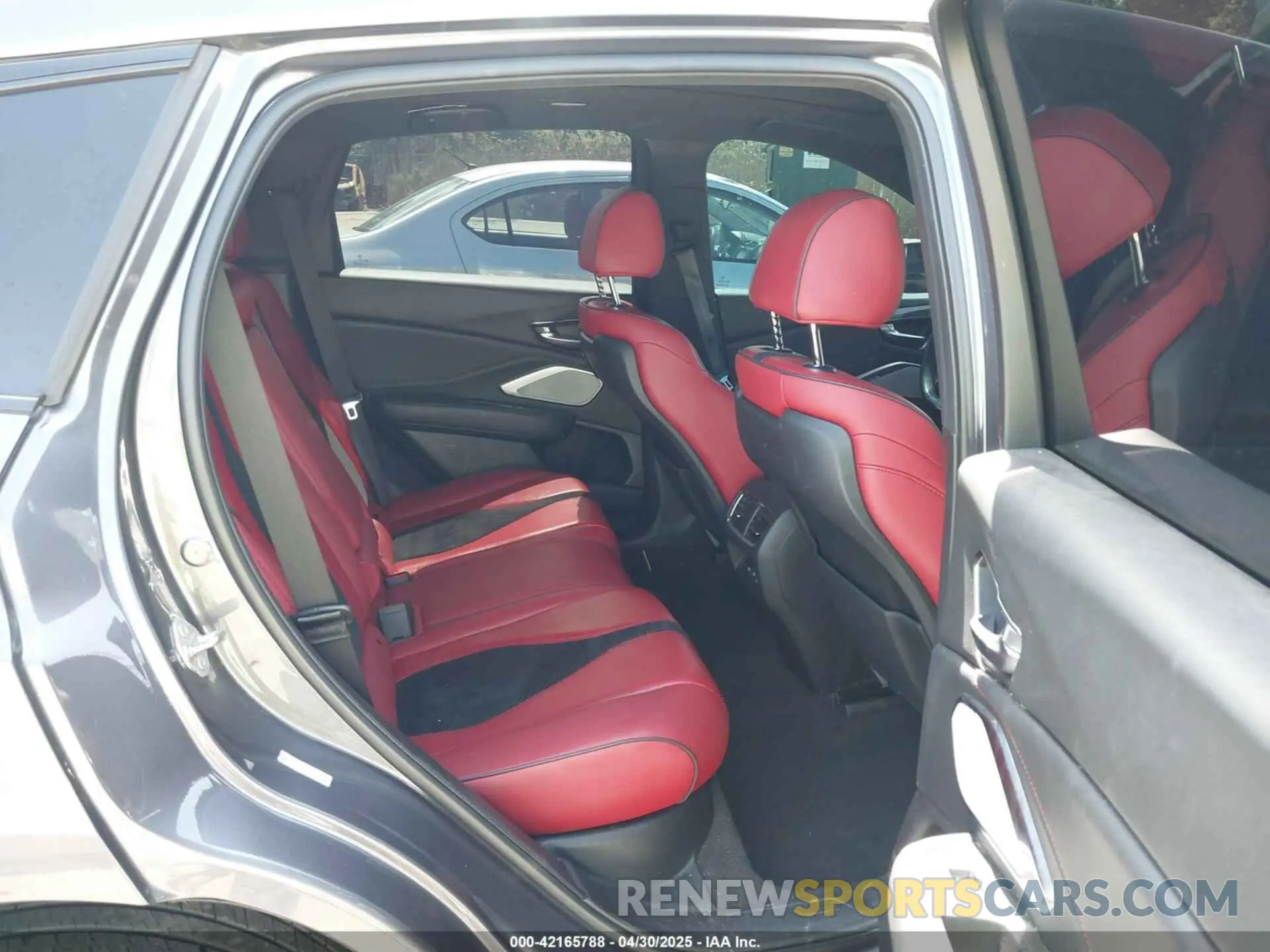 8 Photograph of a damaged car 5J8TC2H65ML001269 ACURA RDX 2021