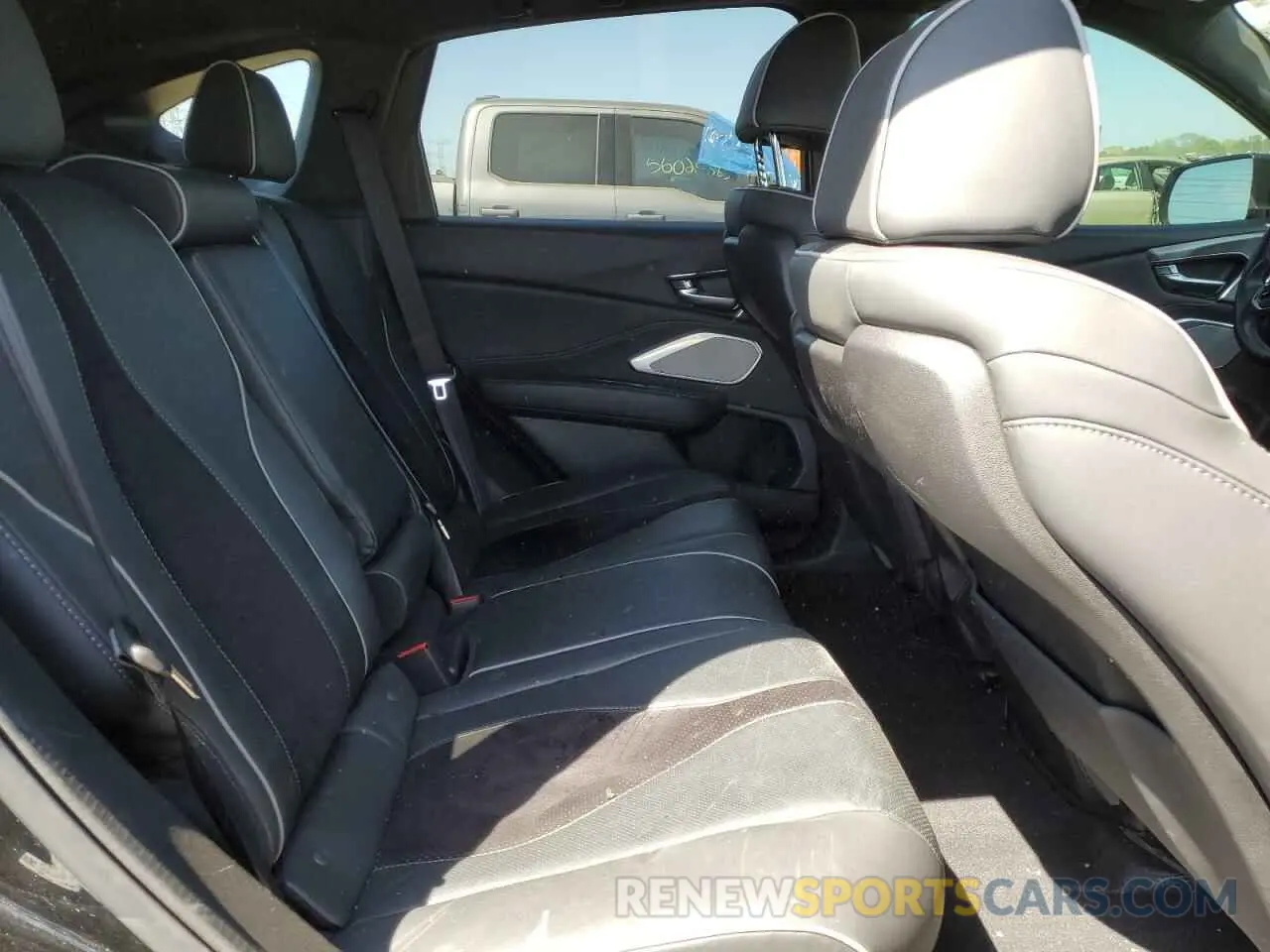 10 Photograph of a damaged car 5J8TC2H6XML031416 ACURA RDX 2021