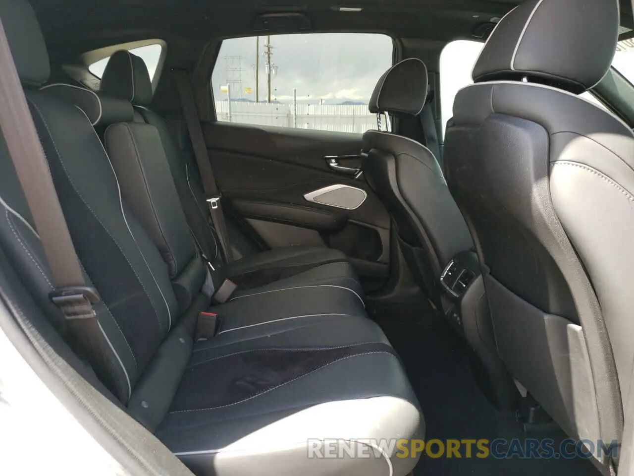 11 Photograph of a damaged car 5J8TC2H6XML038947 ACURA RDX 2021