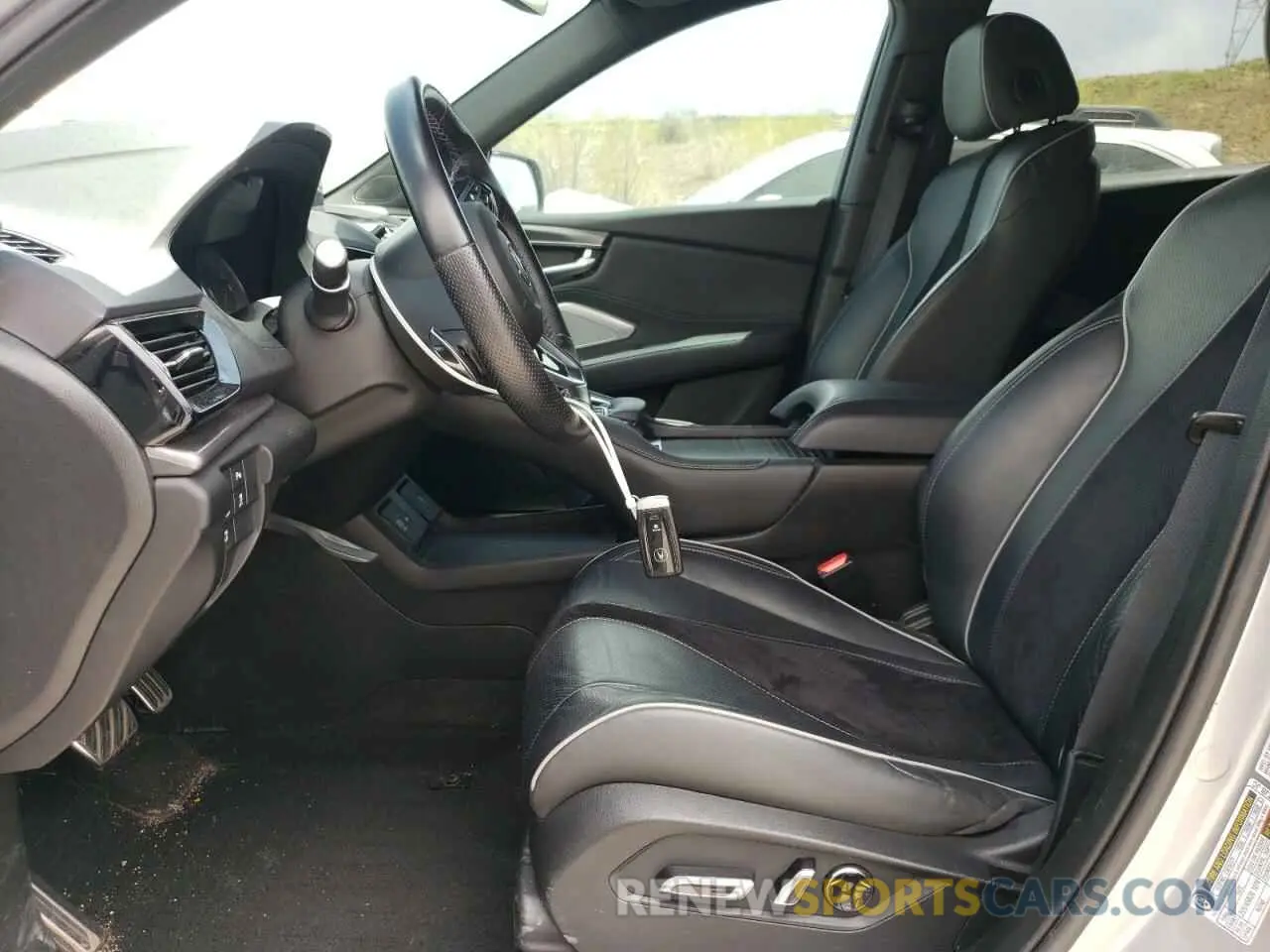 7 Photograph of a damaged car 5J8TC2H6XML038947 ACURA RDX 2021
