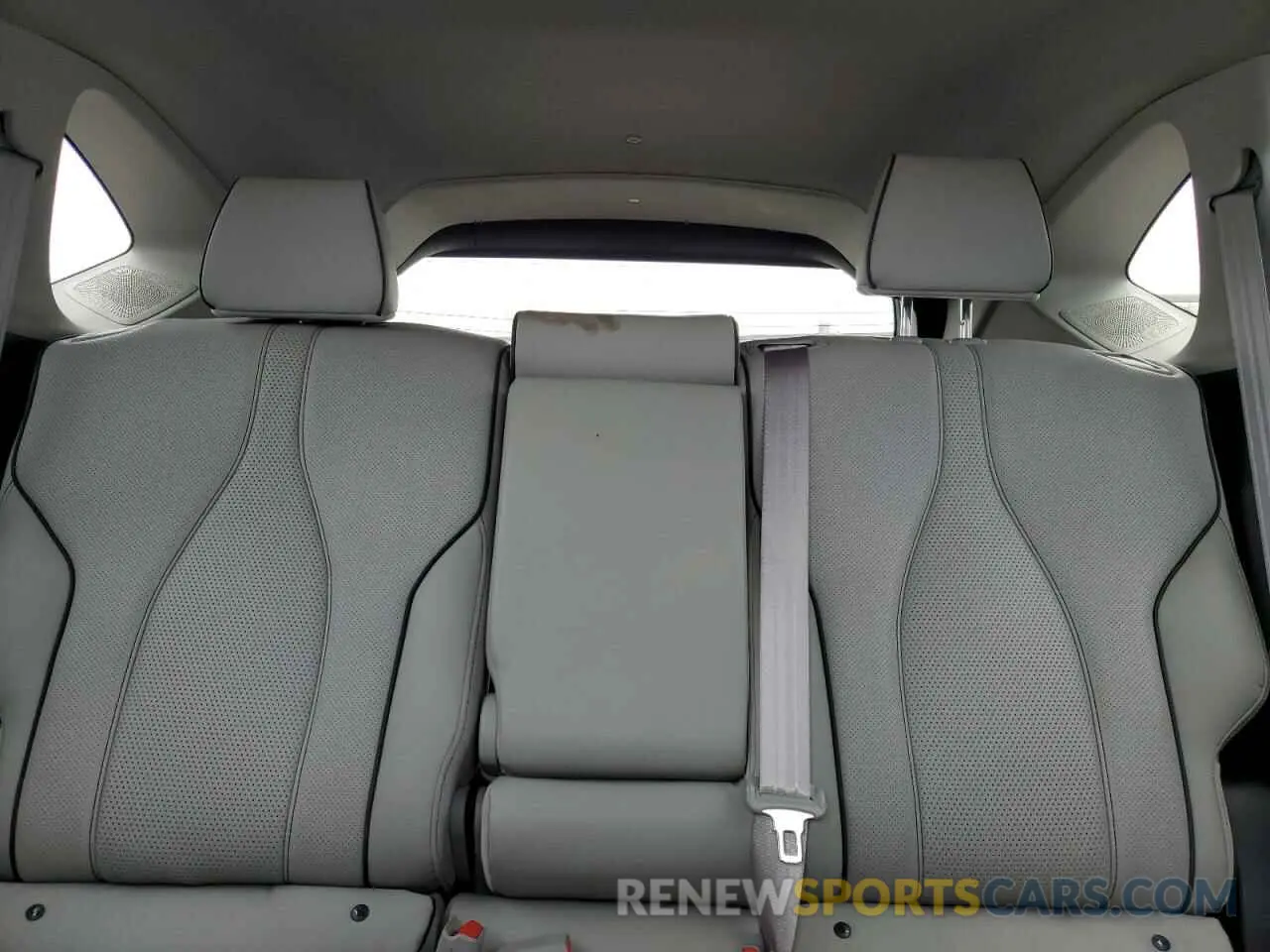 10 Photograph of a damaged car 5J8TC2H7XML029139 ACURA RDX 2021