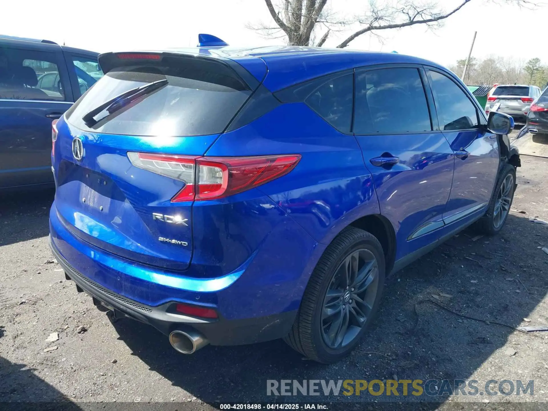 4 Photograph of a damaged car 5J8TC2H68NL012686 ACURA RDX 2022