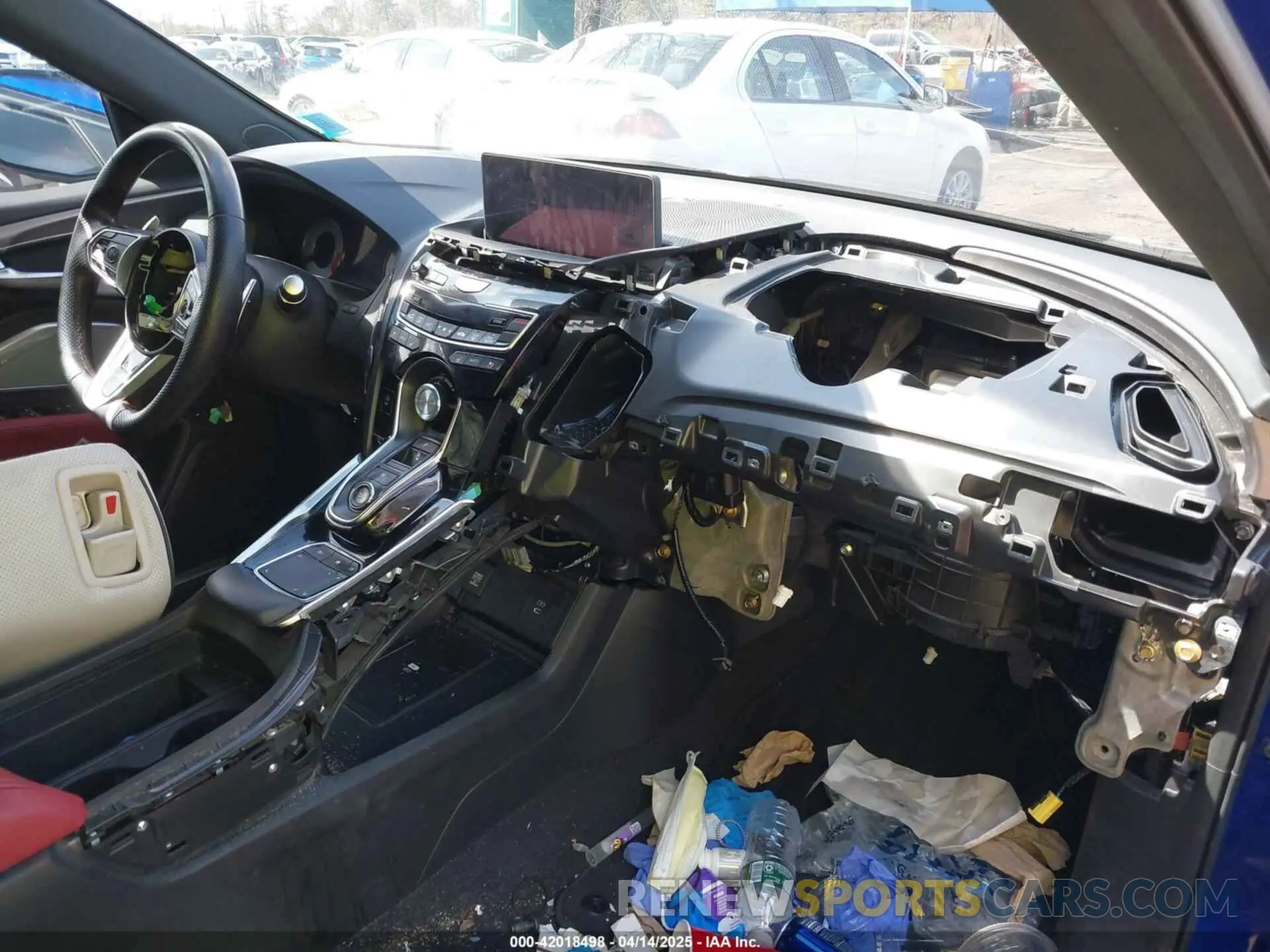 5 Photograph of a damaged car 5J8TC2H68NL012686 ACURA RDX 2022