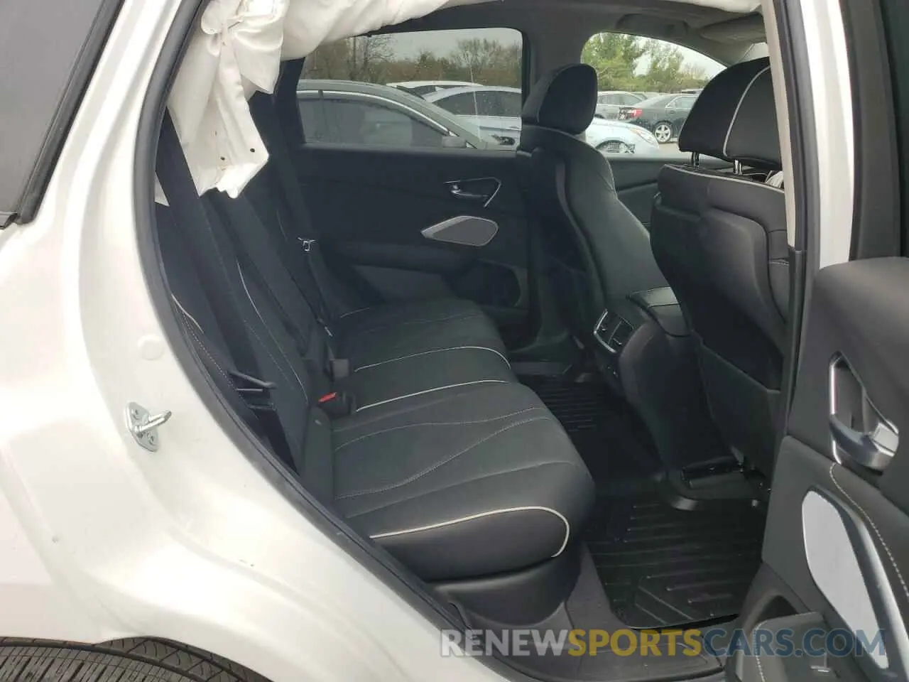 11 Photograph of a damaged car 5J8TC2H70NL003201 ACURA RDX 2022
