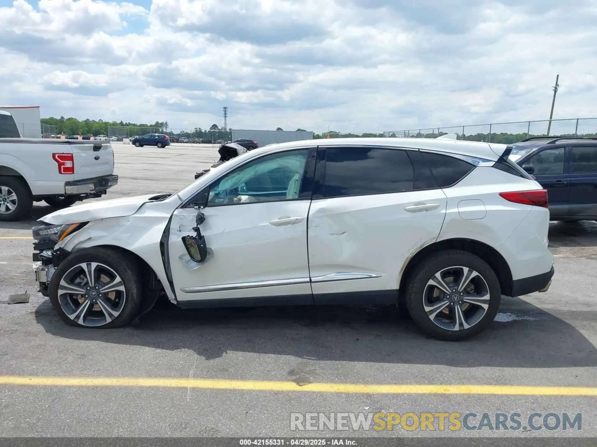 15 Photograph of a damaged car 5J8TC2H72NL009713 ACURA RDX 2022