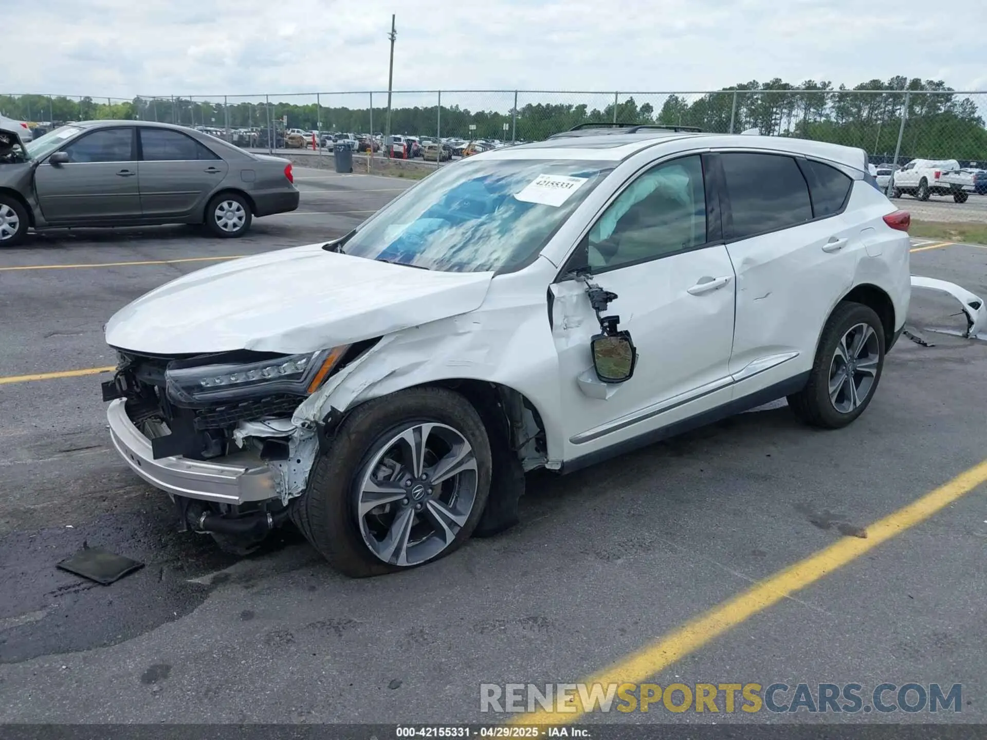 2 Photograph of a damaged car 5J8TC2H72NL009713 ACURA RDX 2022