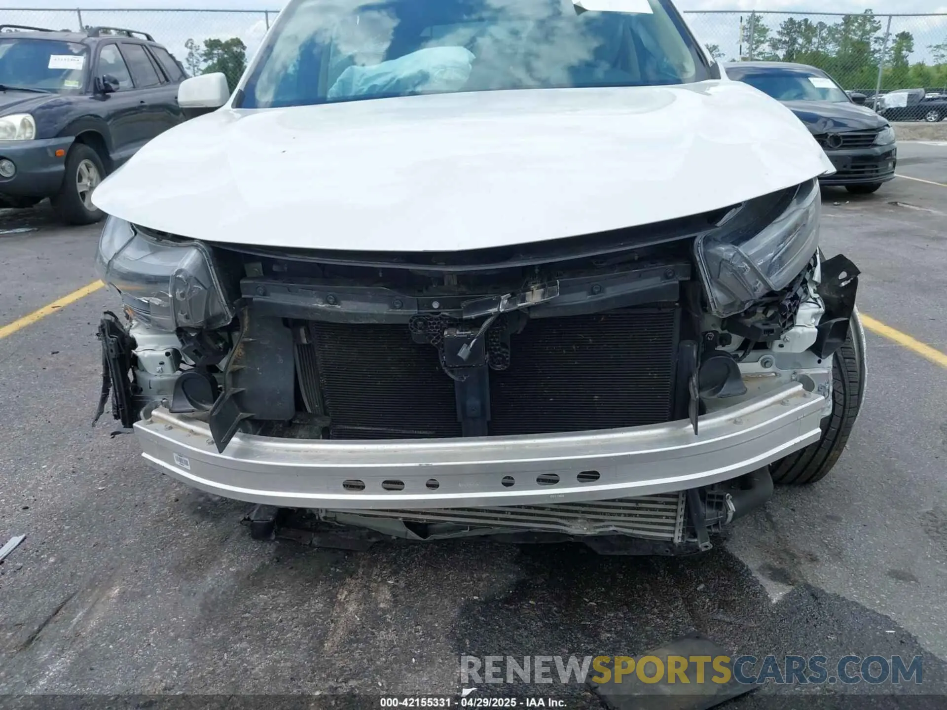 6 Photograph of a damaged car 5J8TC2H72NL009713 ACURA RDX 2022