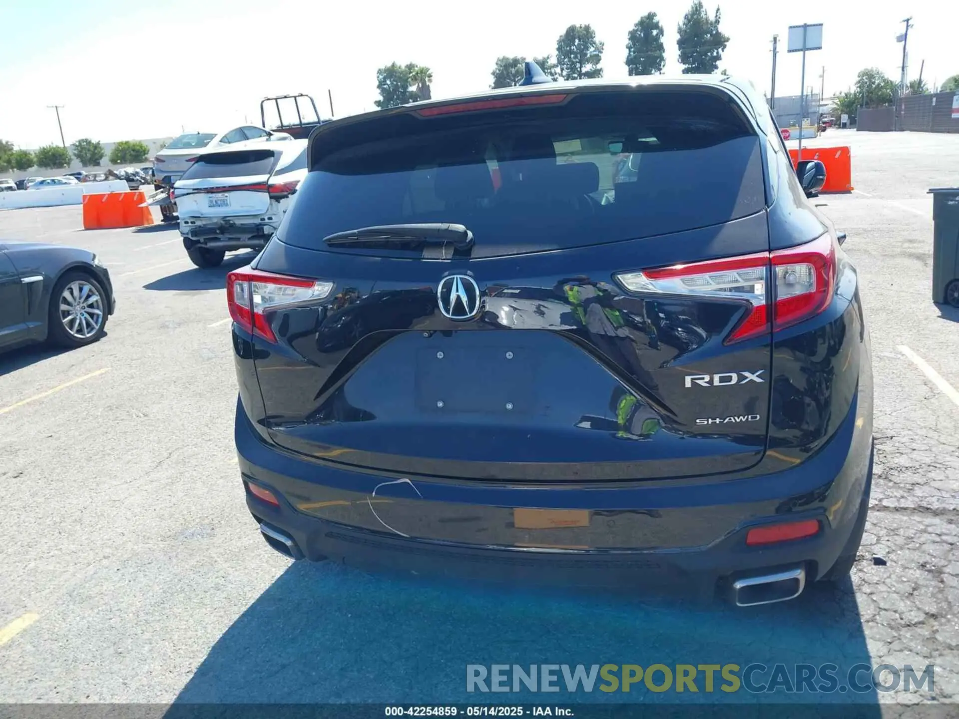 16 Photograph of a damaged car 5J8TC2H75NL014257 ACURA RDX 2022
