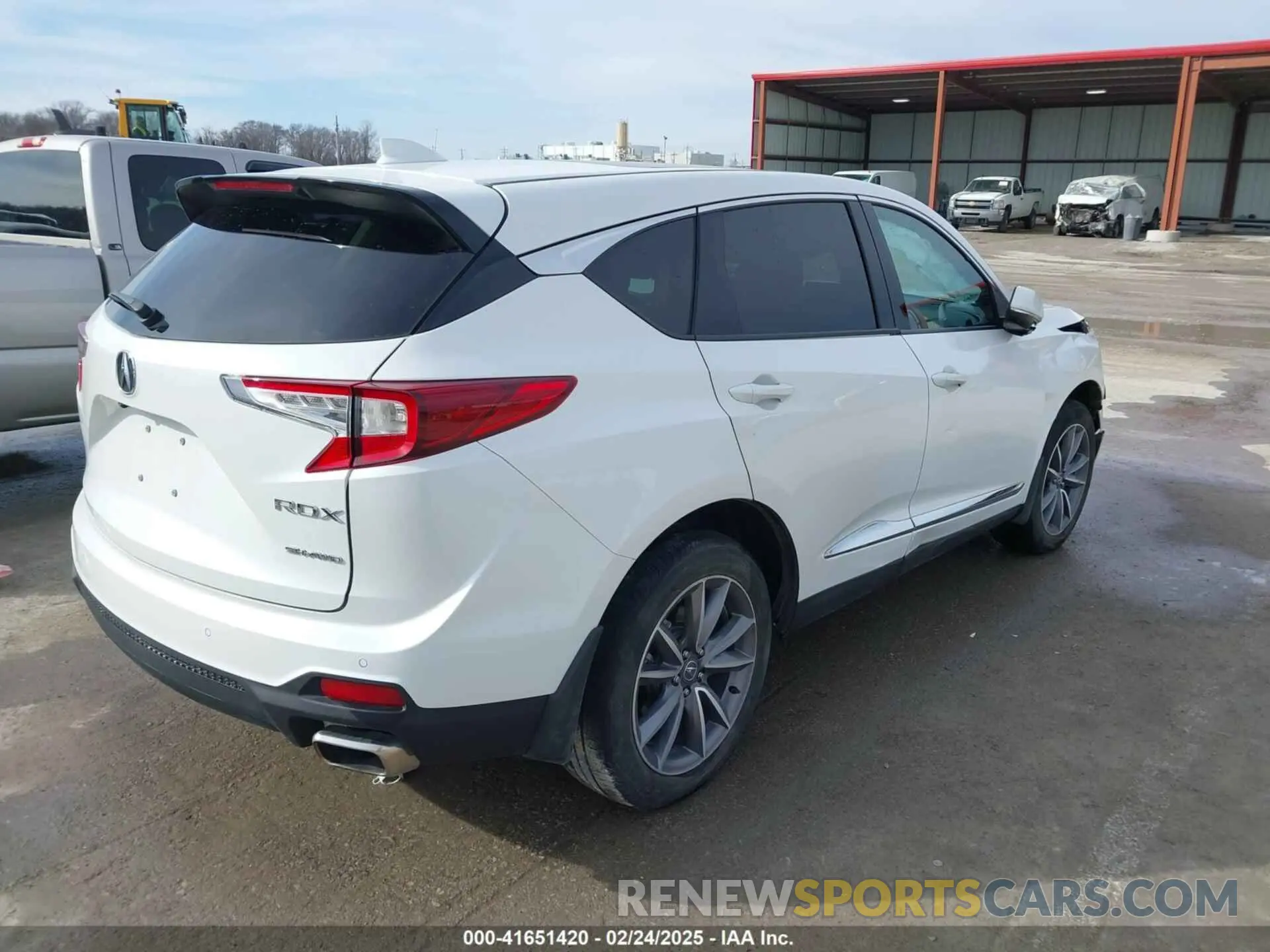 4 Photograph of a damaged car 5J8TC2H50PL000526 ACURA RDX 2023