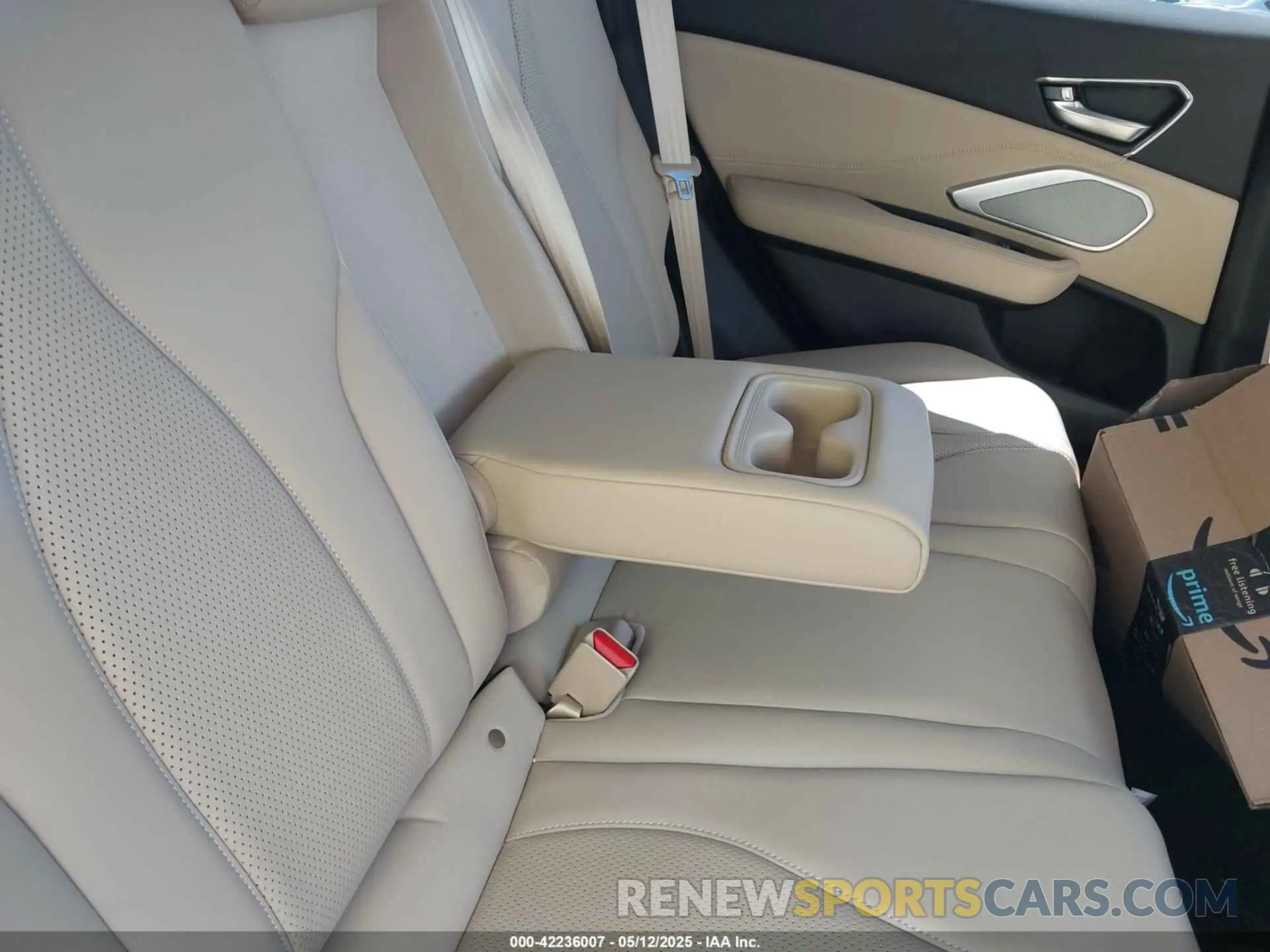 8 Фотография поврежденного автомобиля 5J8TC2H57RL017388 ACURA RDX 2024
