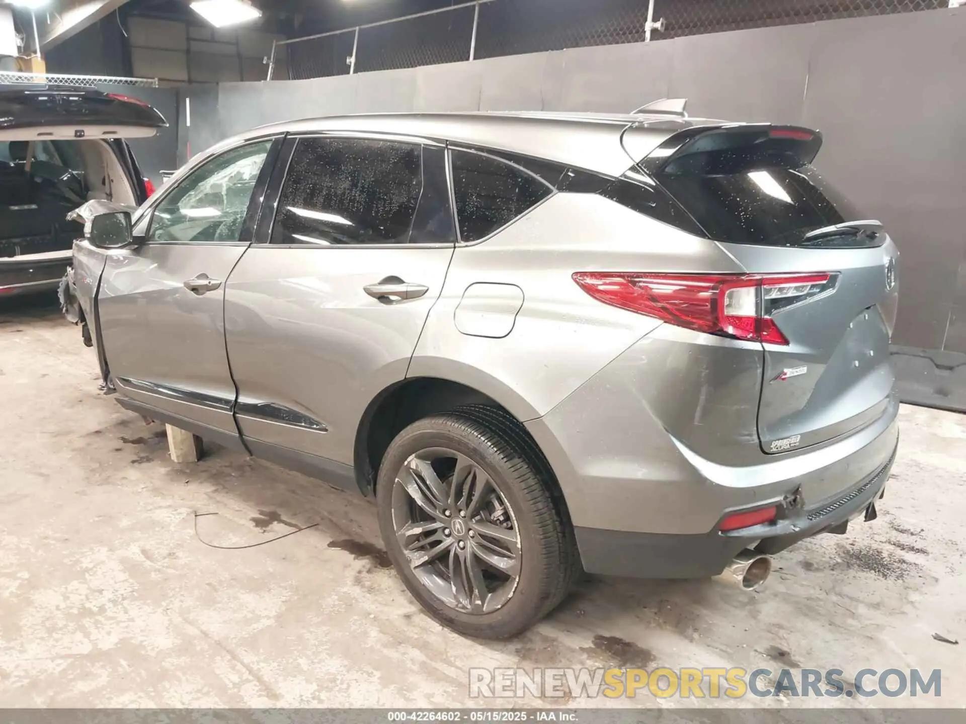 3 Photograph of a damaged car 5J8TC2H69RL039031 ACURA RDX 2024