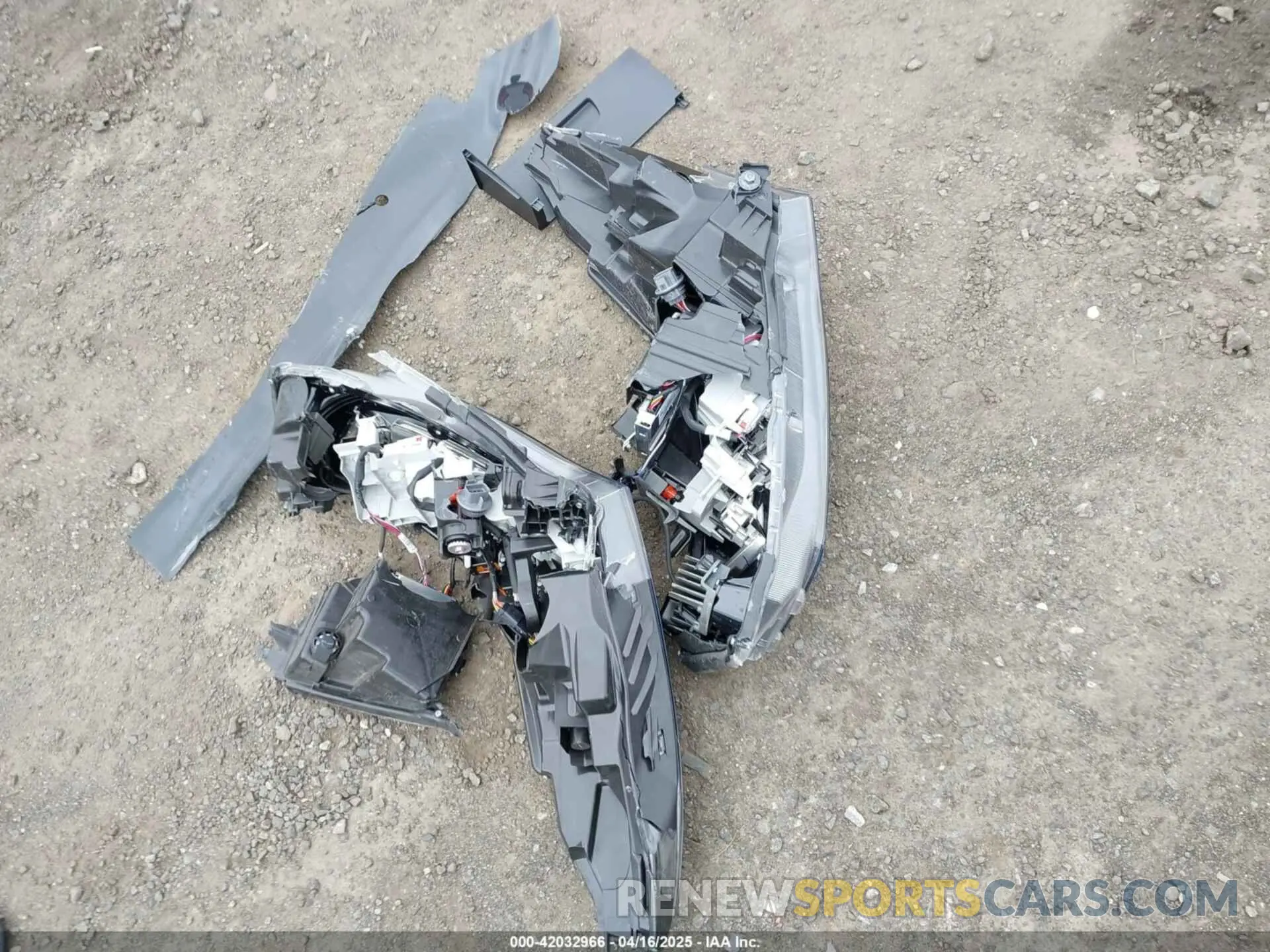 12 Фотография поврежденного автомобиля 5J8TC2H84RL001353 ACURA RDX 2024