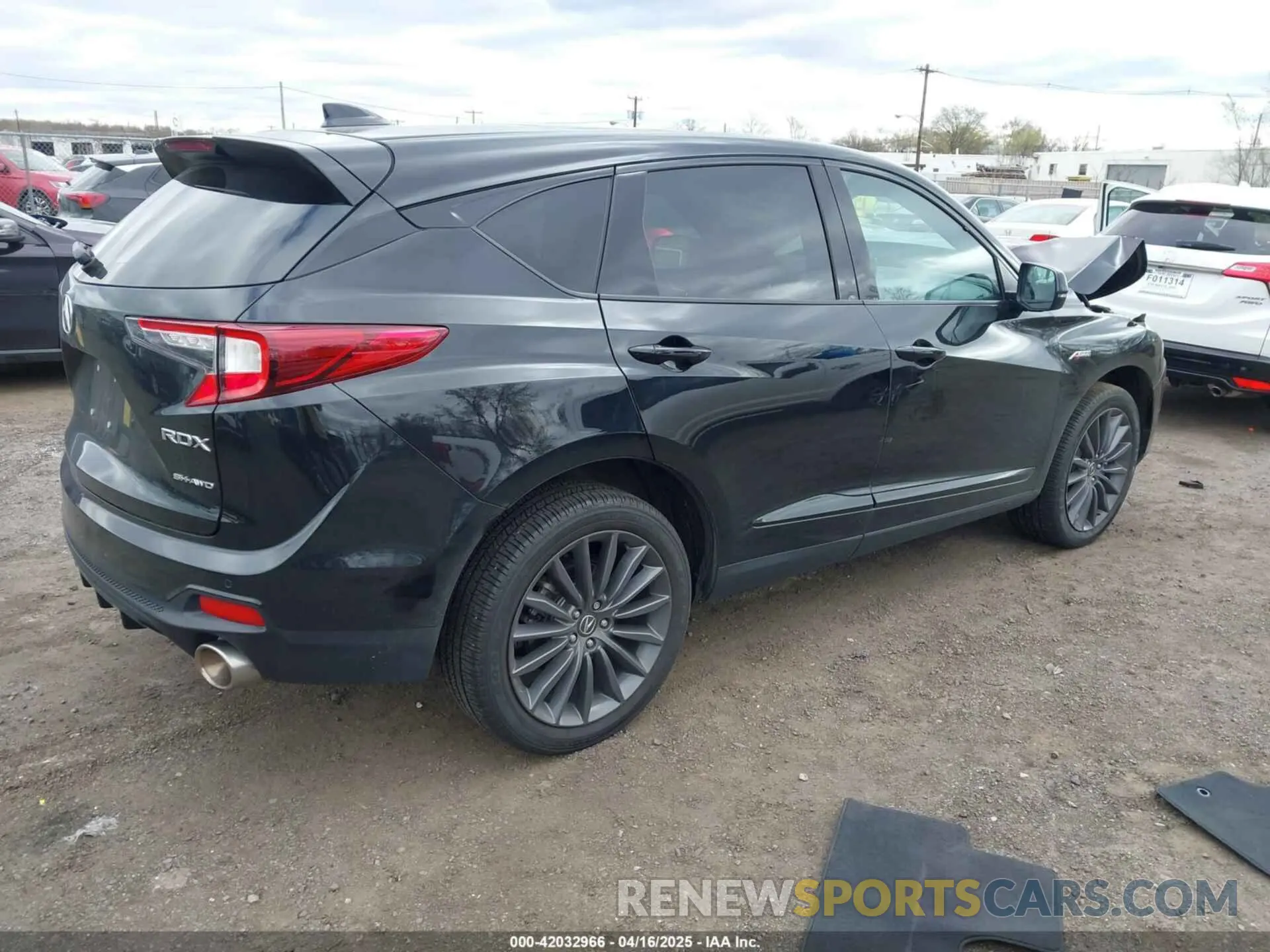 4 Фотография поврежденного автомобиля 5J8TC2H84RL001353 ACURA RDX 2024