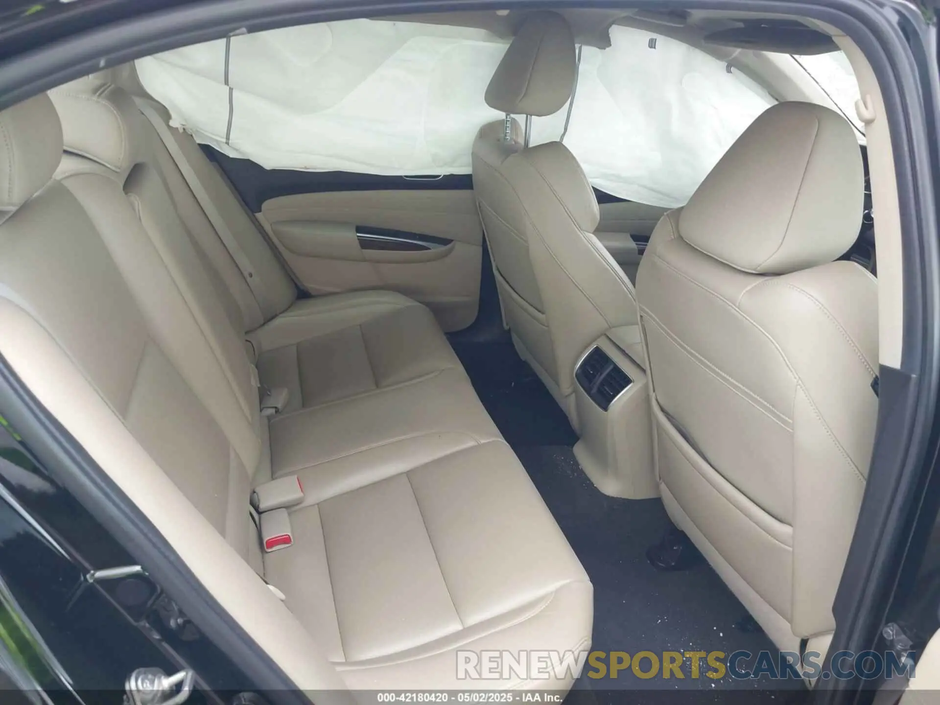 8 Photograph of a damaged car 19UUB1F33KA010488 ACURA TLX 2019