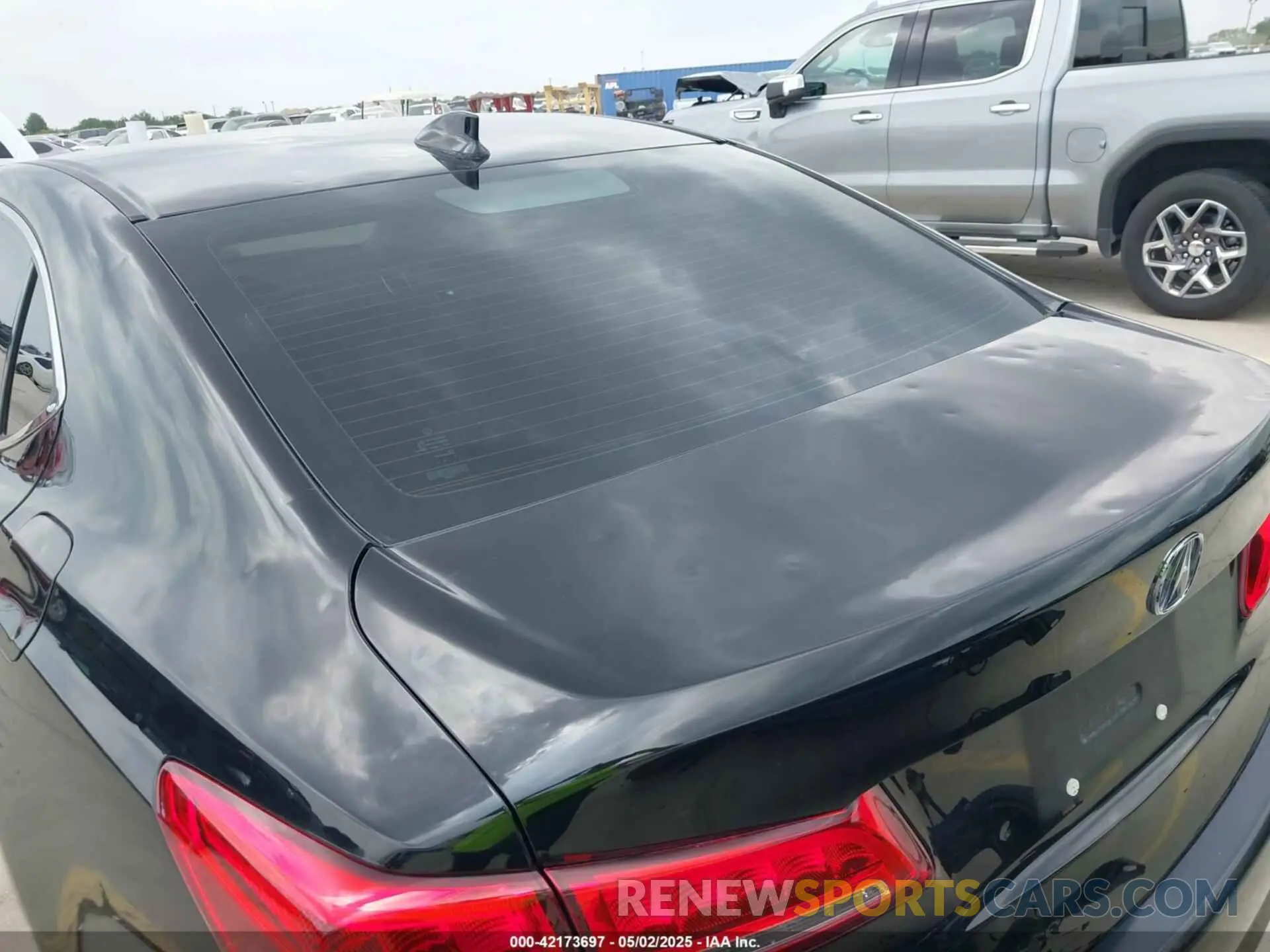 18 Photograph of a damaged car 19UUB1F39KA010463 ACURA TLX 2019