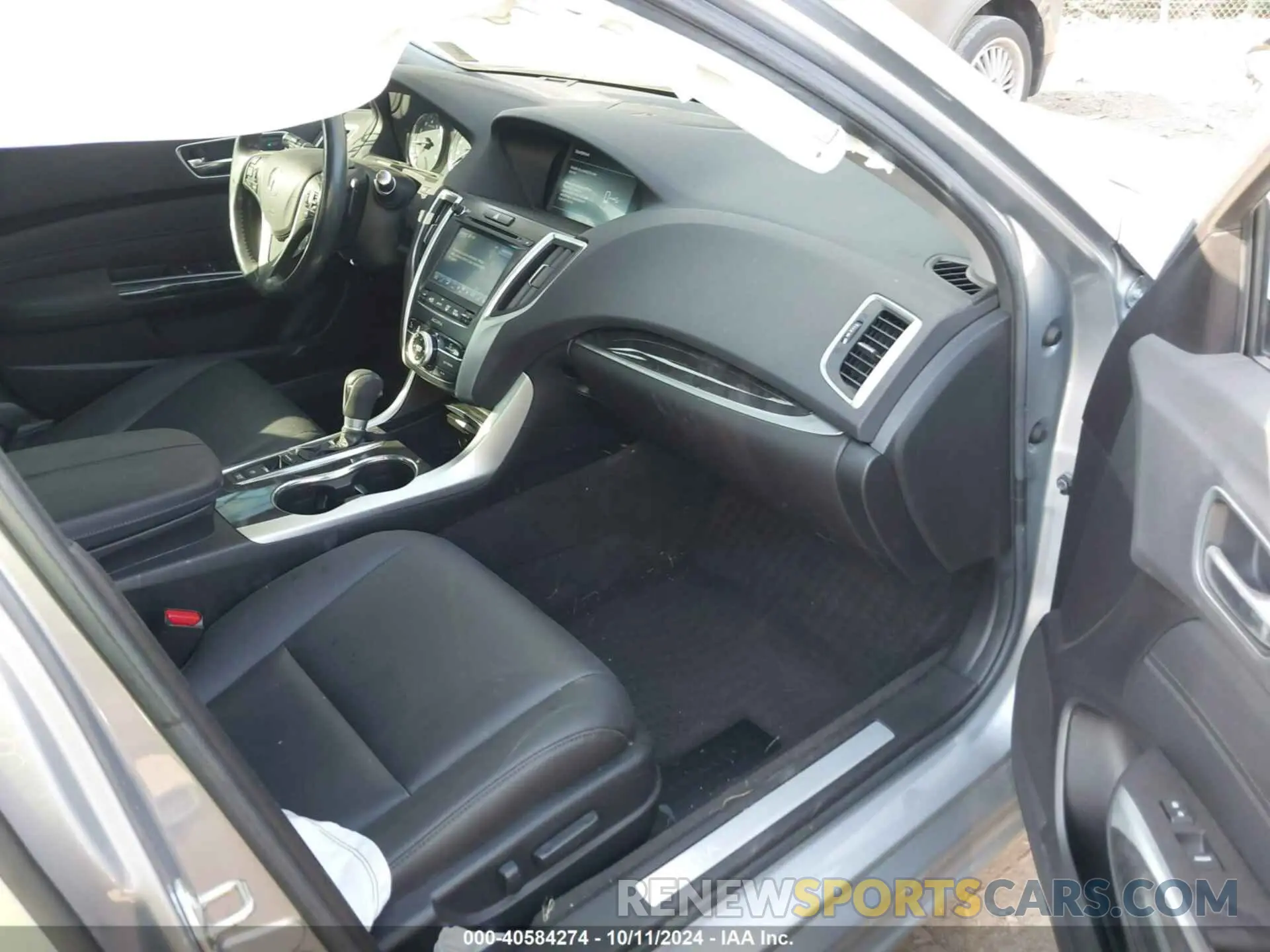5 Photograph of a damaged car 19UUB1F3XKA009385 ACURA TLX 2019