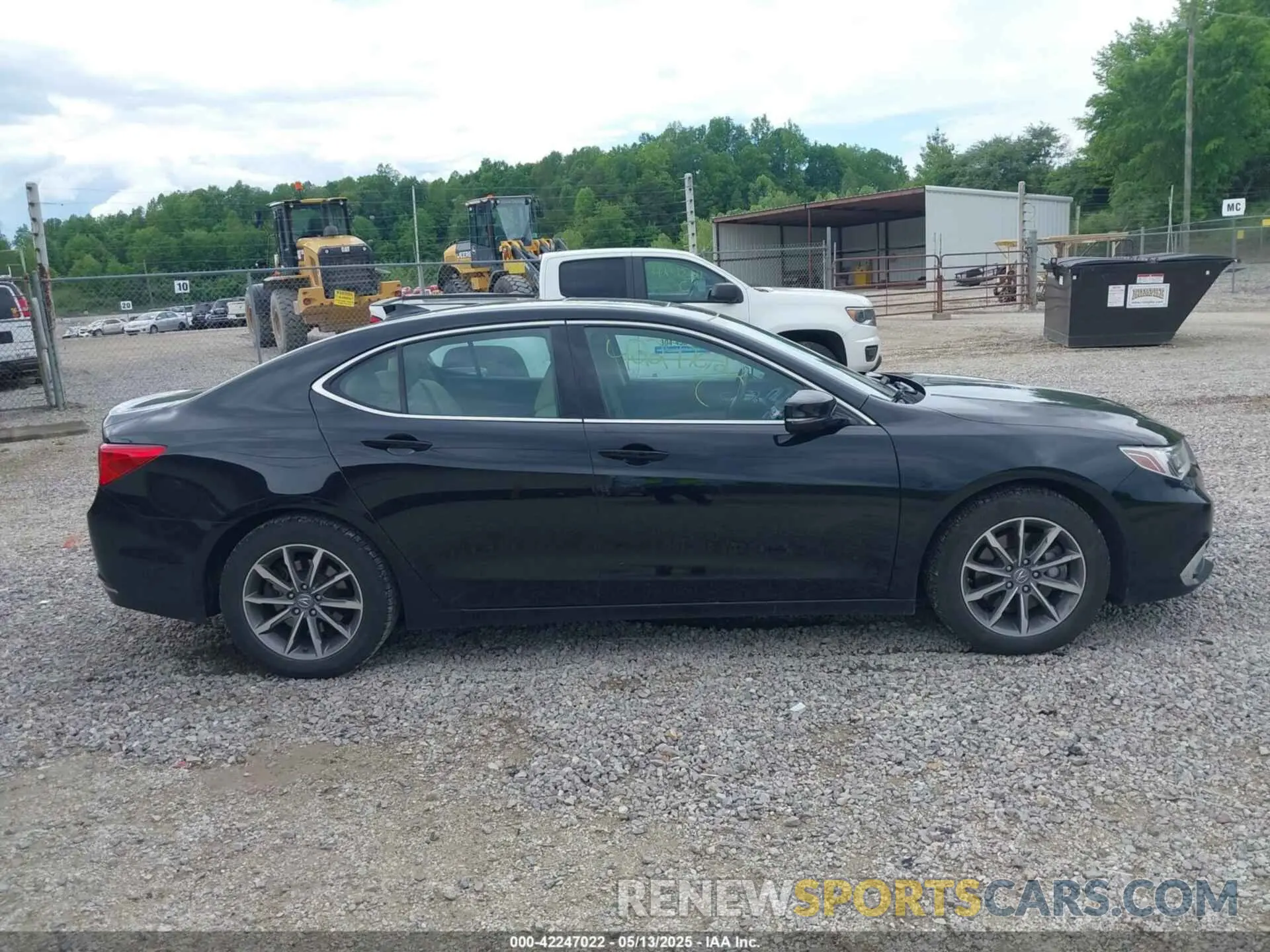 13 Фотография поврежденного автомобиля 19UUB1F53KA010492 ACURA TLX 2019