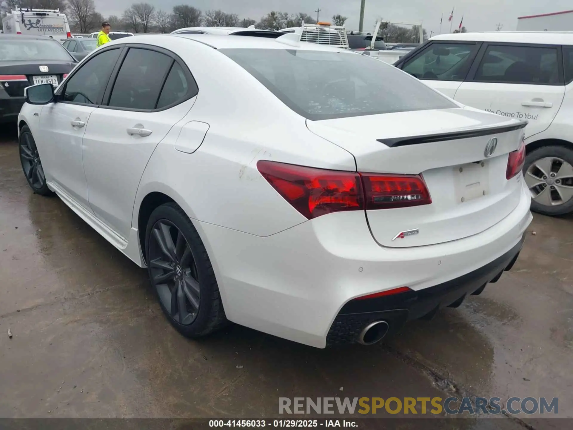 3 Фотография поврежденного автомобиля 19UUB1F63KA009058 ACURA TLX 2019