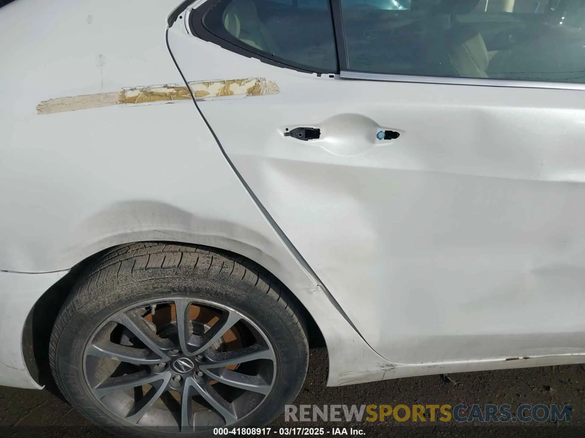 19 Фотография поврежденного автомобиля 19UUB2F33KA003854 ACURA TLX 2019