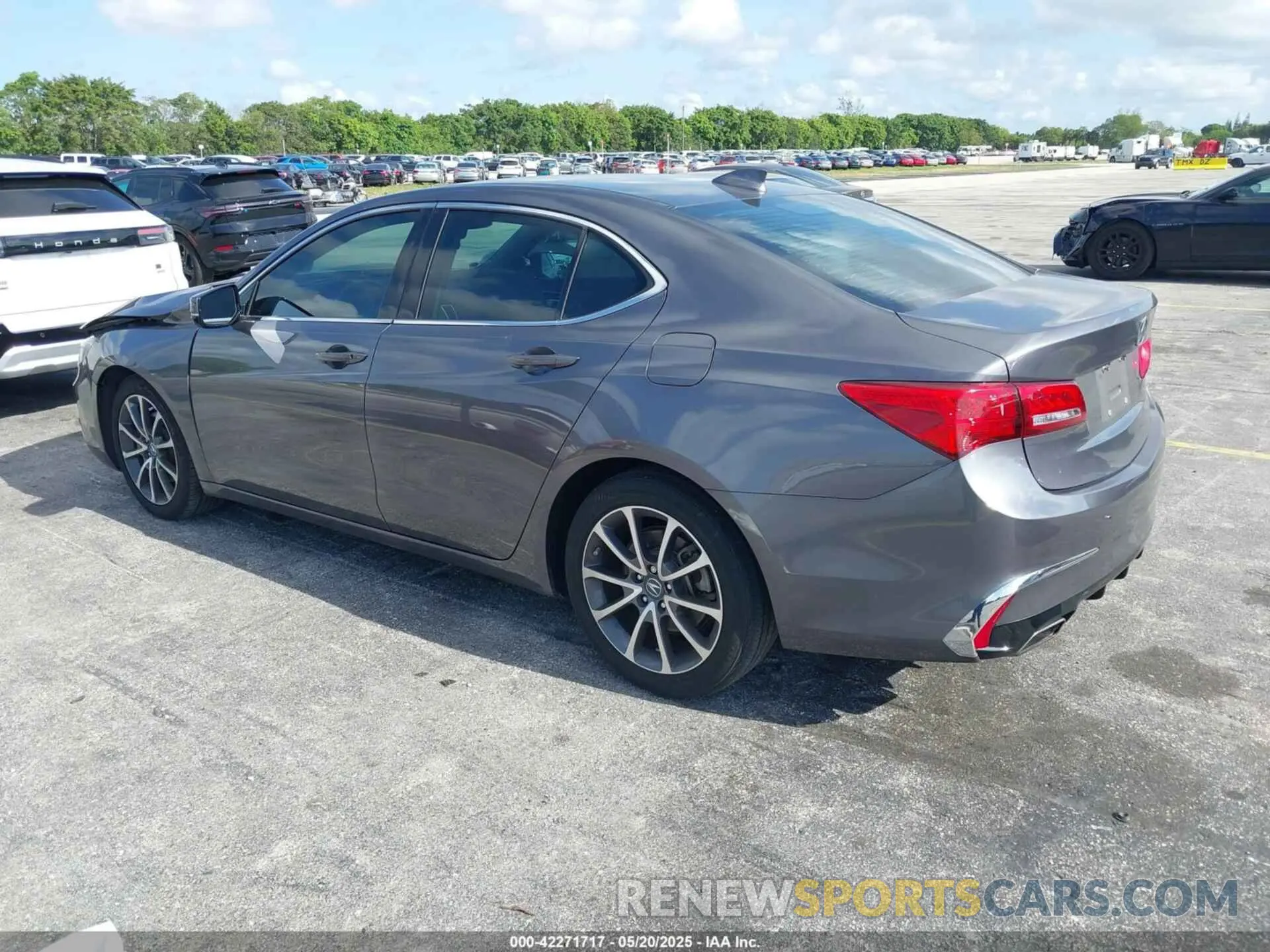 3 Фотография поврежденного автомобиля 19UUB2F38KA002232 ACURA TLX 2019