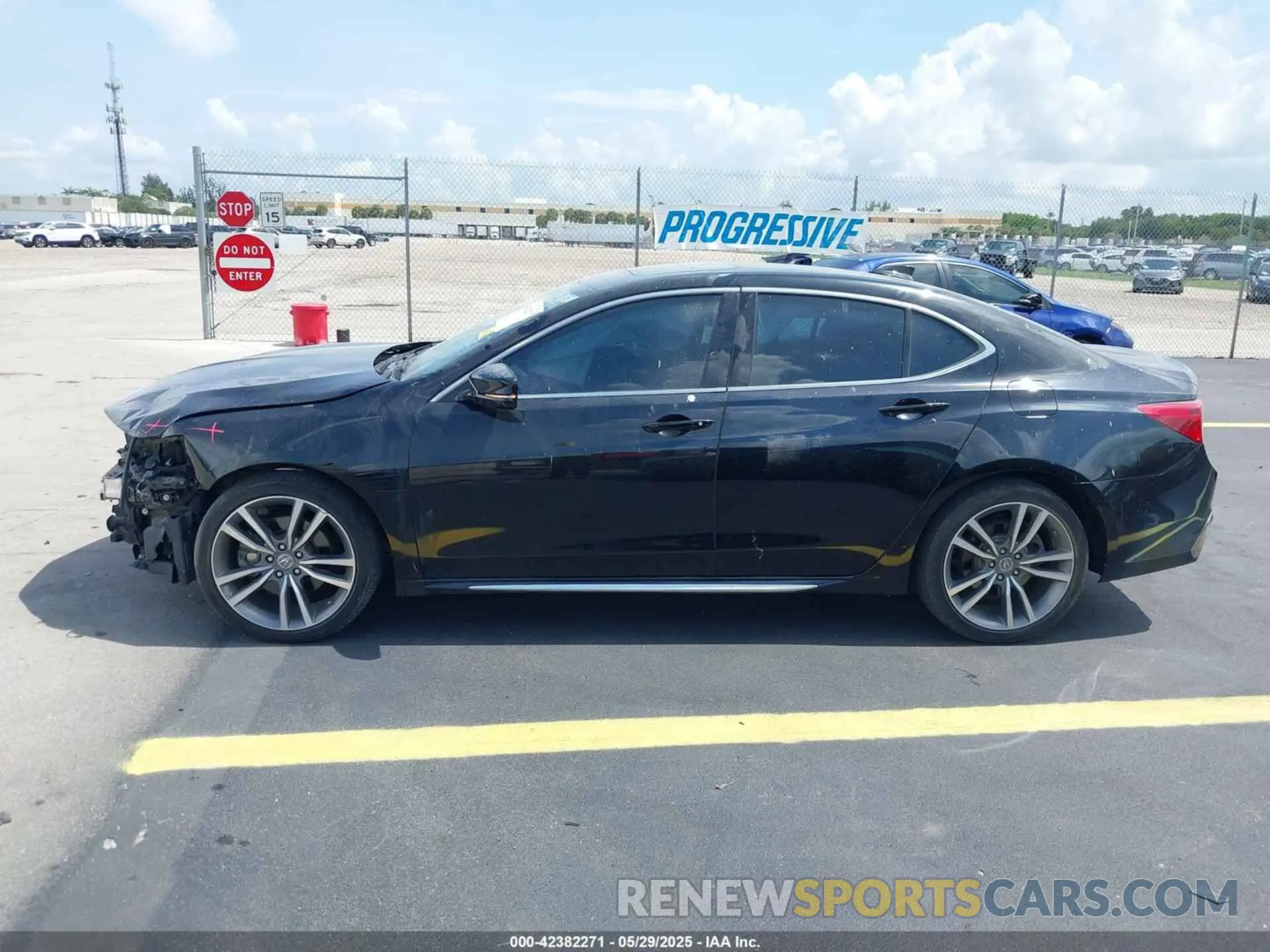 15 Фотография поврежденного автомобиля 19UUB2F43KA010490 ACURA TLX 2019