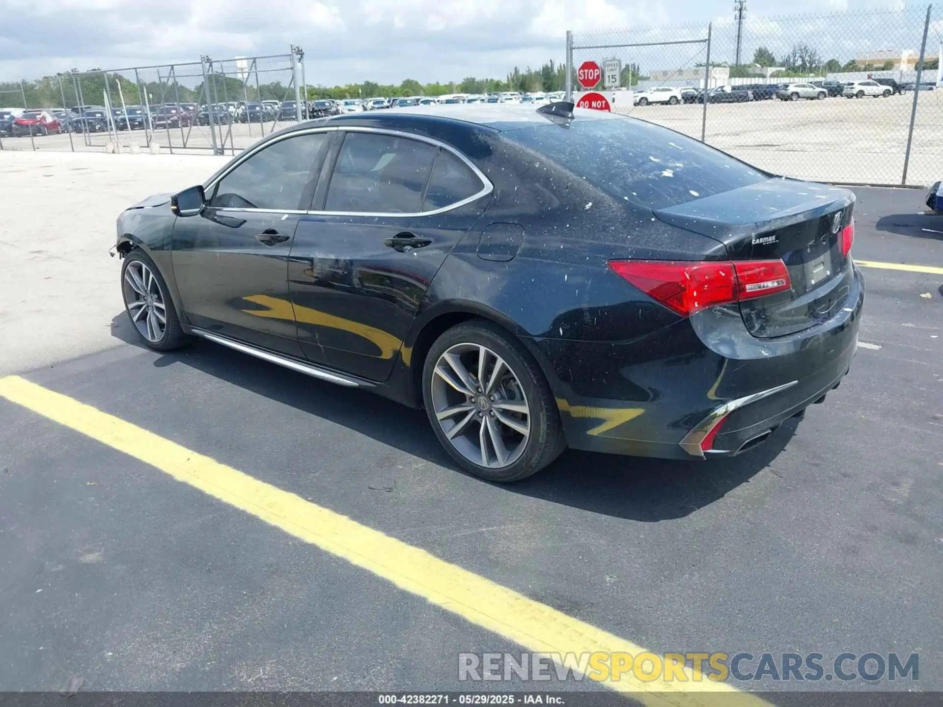 3 Фотография поврежденного автомобиля 19UUB2F43KA010490 ACURA TLX 2019