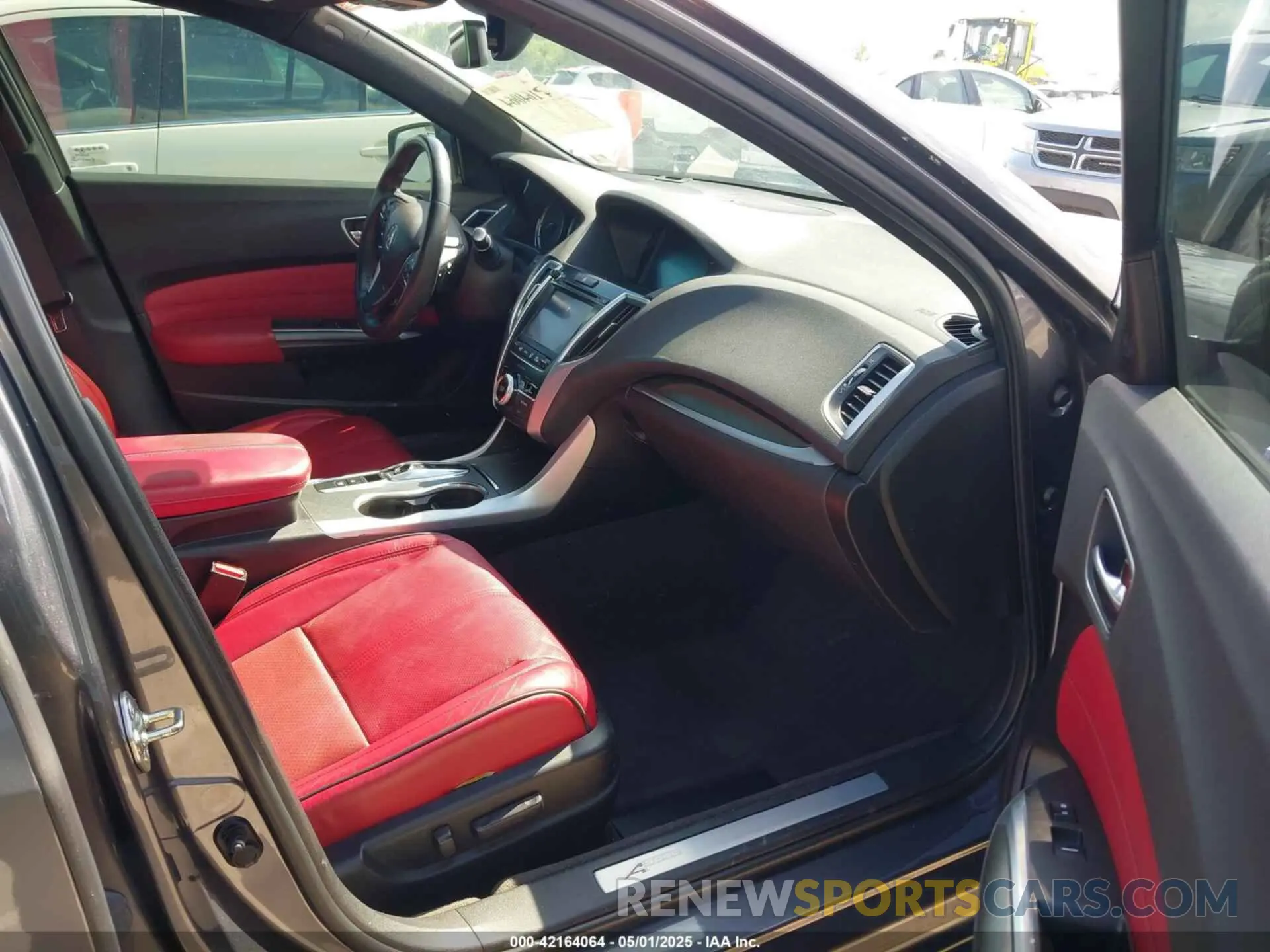 5 Photograph of a damaged car 19UUB2F61KA000932 ACURA TLX 2019