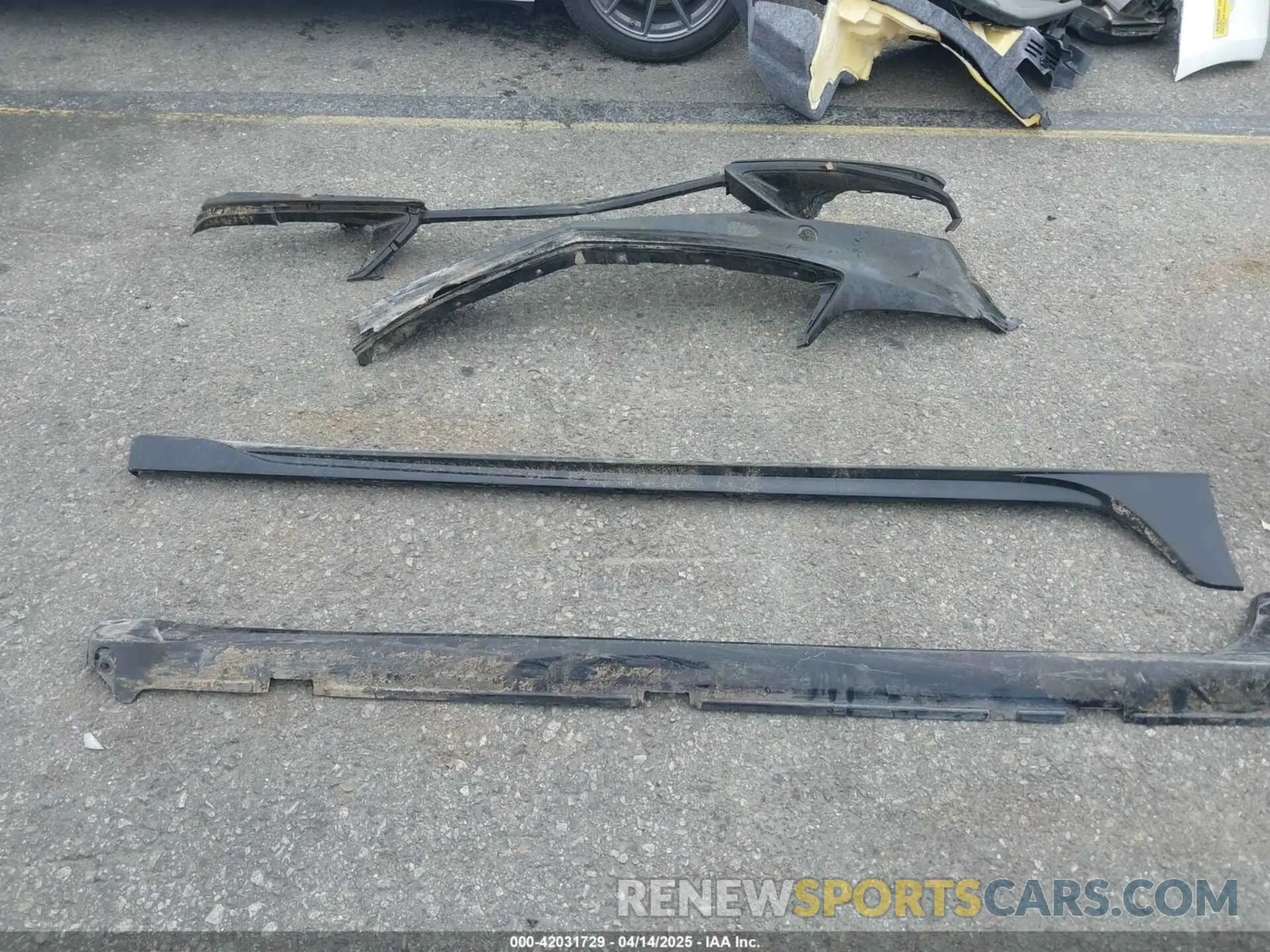 11 Photograph of a damaged car 19UUB2F63KA002536 ACURA TLX 2019