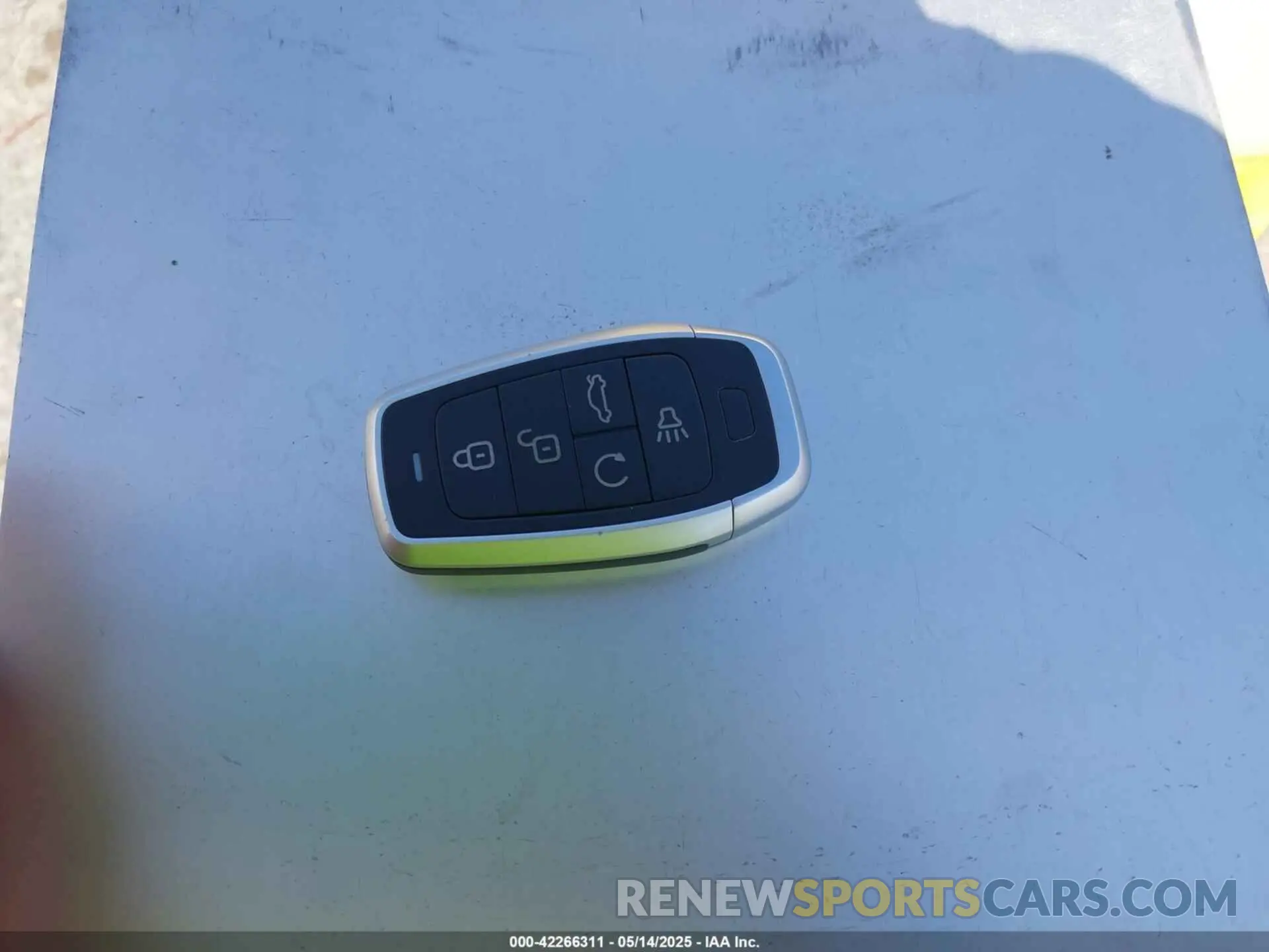11 Photograph of a damaged car 19UUB2F68KA003584 ACURA TLX 2019