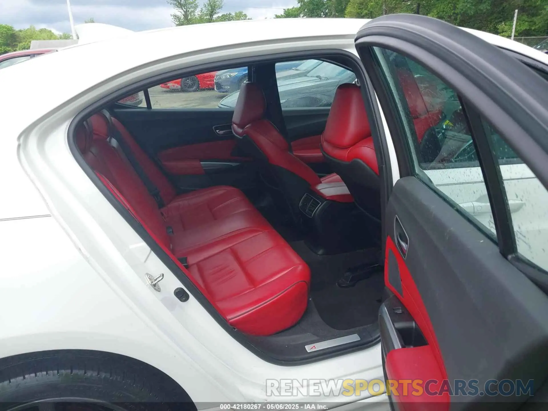8 Фотография поврежденного автомобиля 19UUB3F60KA005206 ACURA TLX 2019