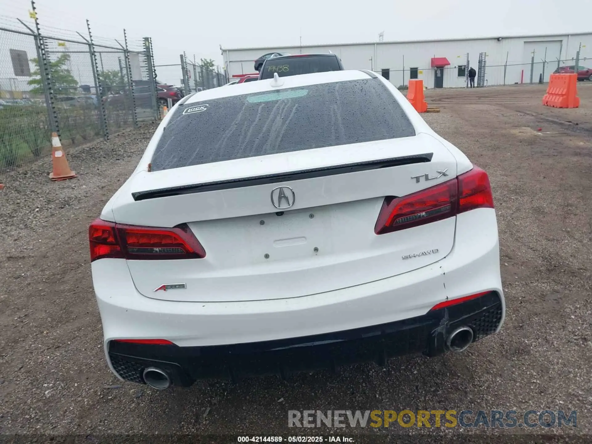 16 Photograph of a damaged car 19UUB3F63KA800671 ACURA TLX 2019