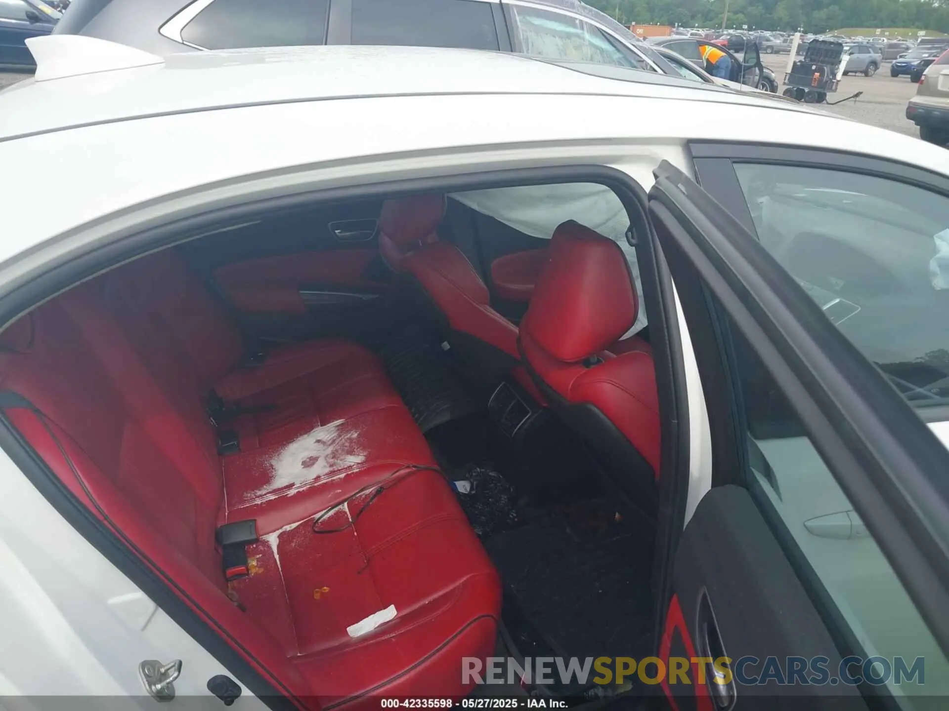 8 Photograph of a damaged car 19UUB3F65KA002382 ACURA TLX 2019