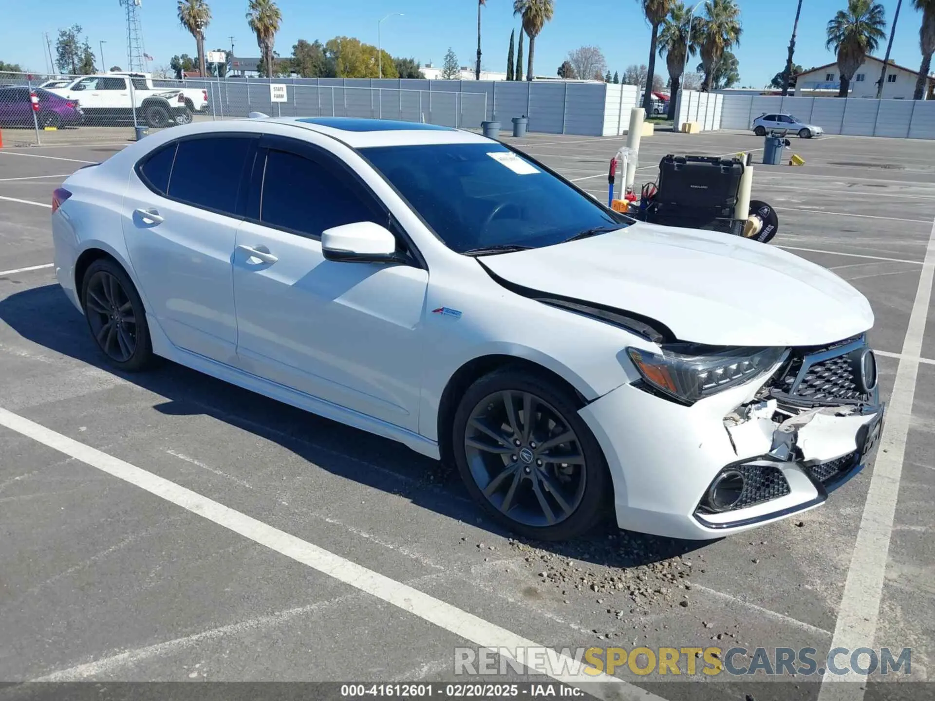 1 Фотография поврежденного автомобиля 19UUB3F65KA003595 ACURA TLX 2019