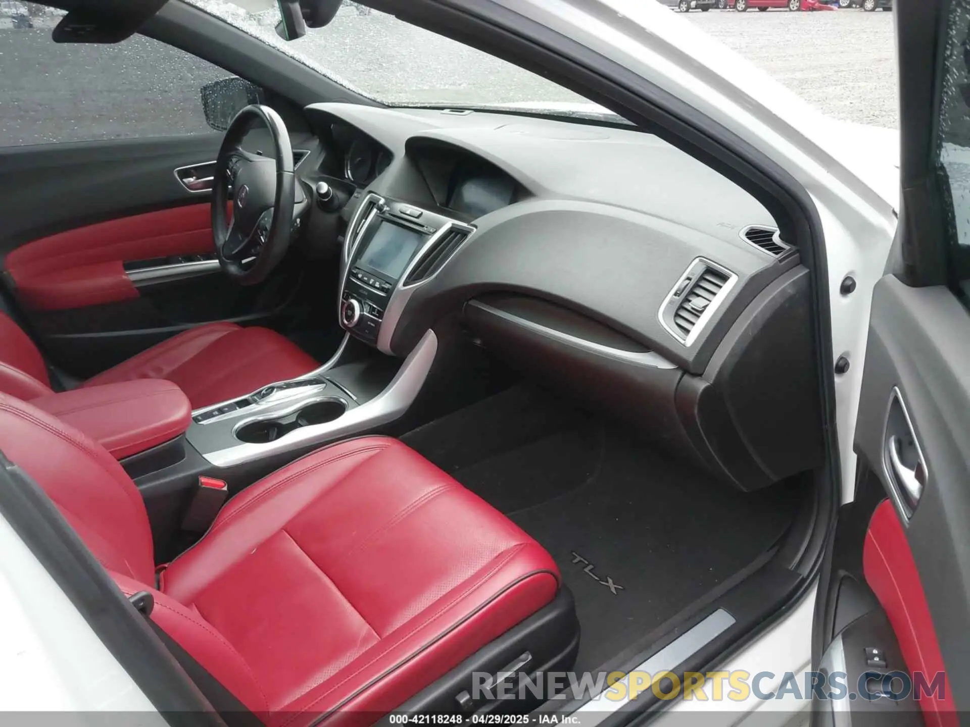 5 Photograph of a damaged car 19UUB3F6XKA003799 ACURA TLX 2019