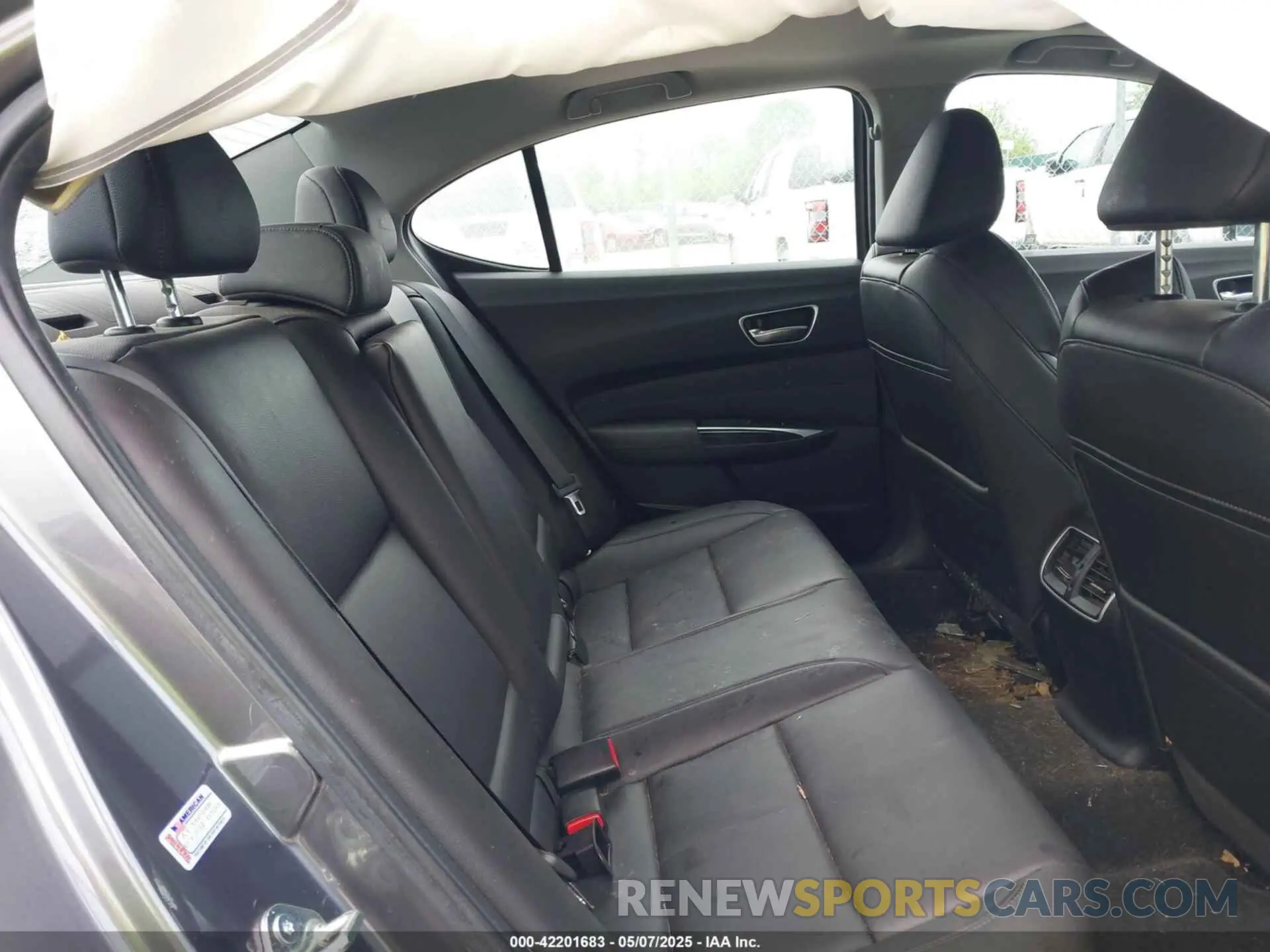 8 Photograph of a damaged car 19UUB1F30LA011504 ACURA TLX 2020