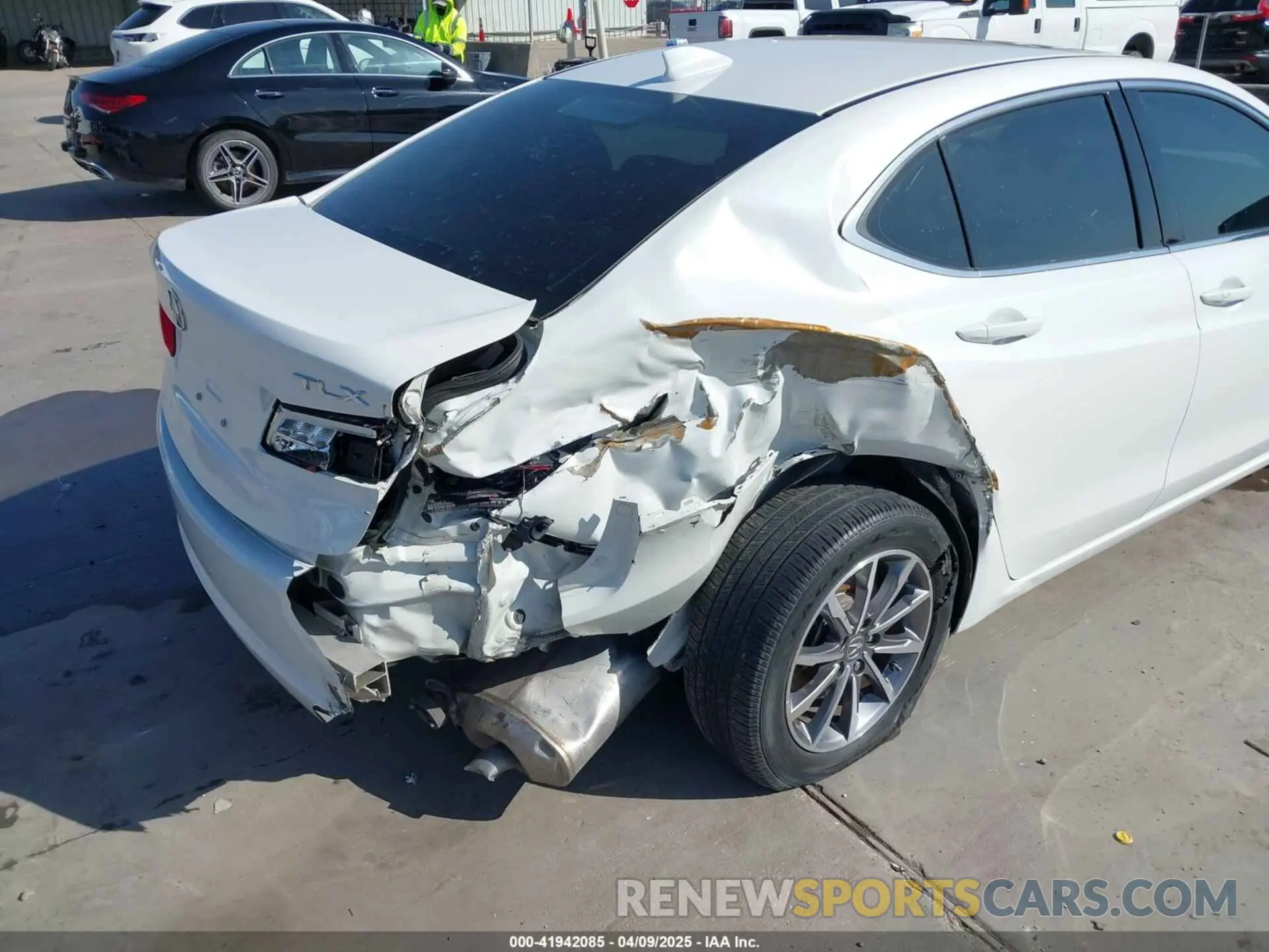 6 Фотография поврежденного автомобиля 19UUB1F32LA011682 ACURA TLX 2020