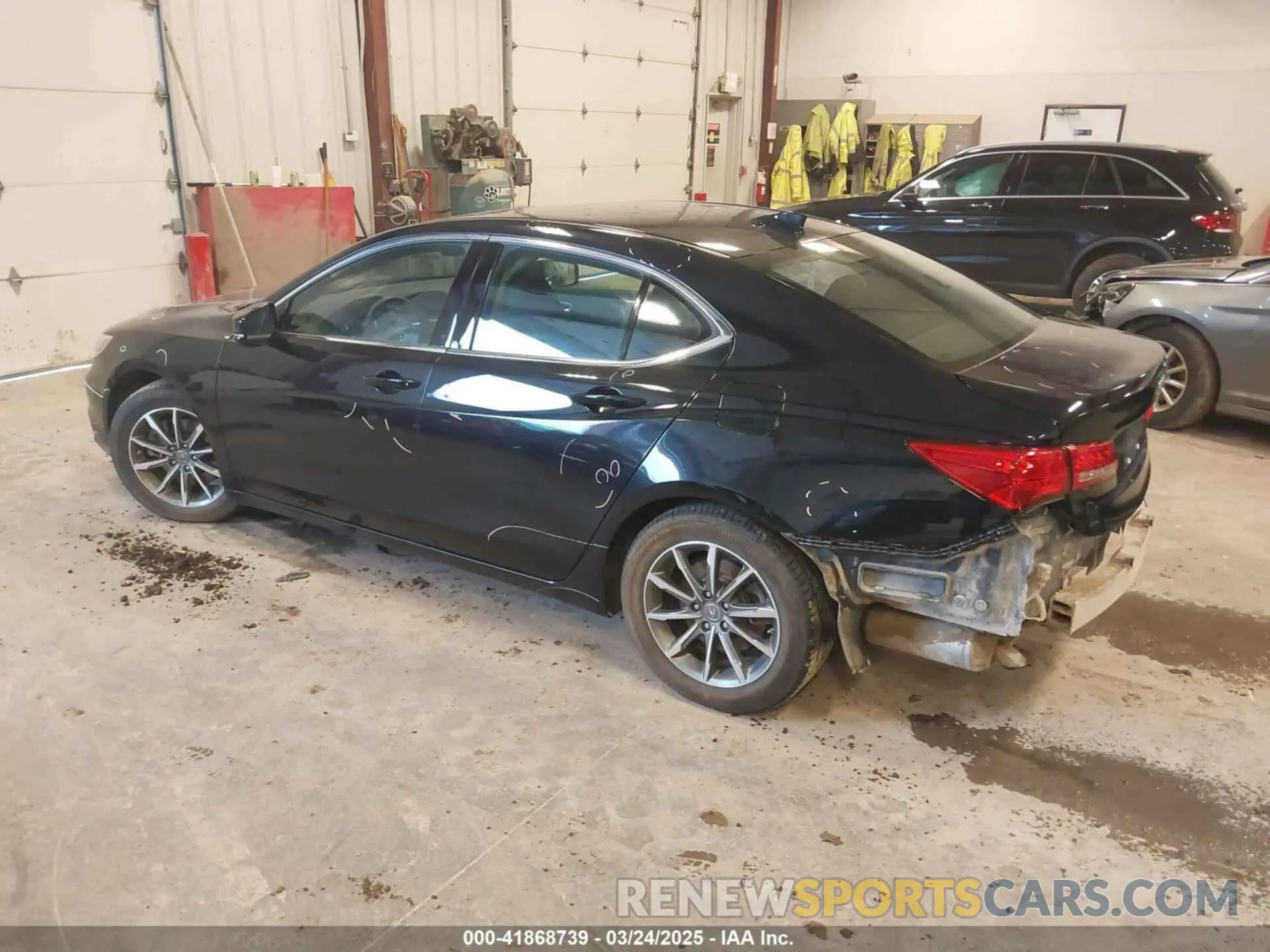 3 Фотография поврежденного автомобиля 19UUB1F34LA014311 ACURA TLX 2020