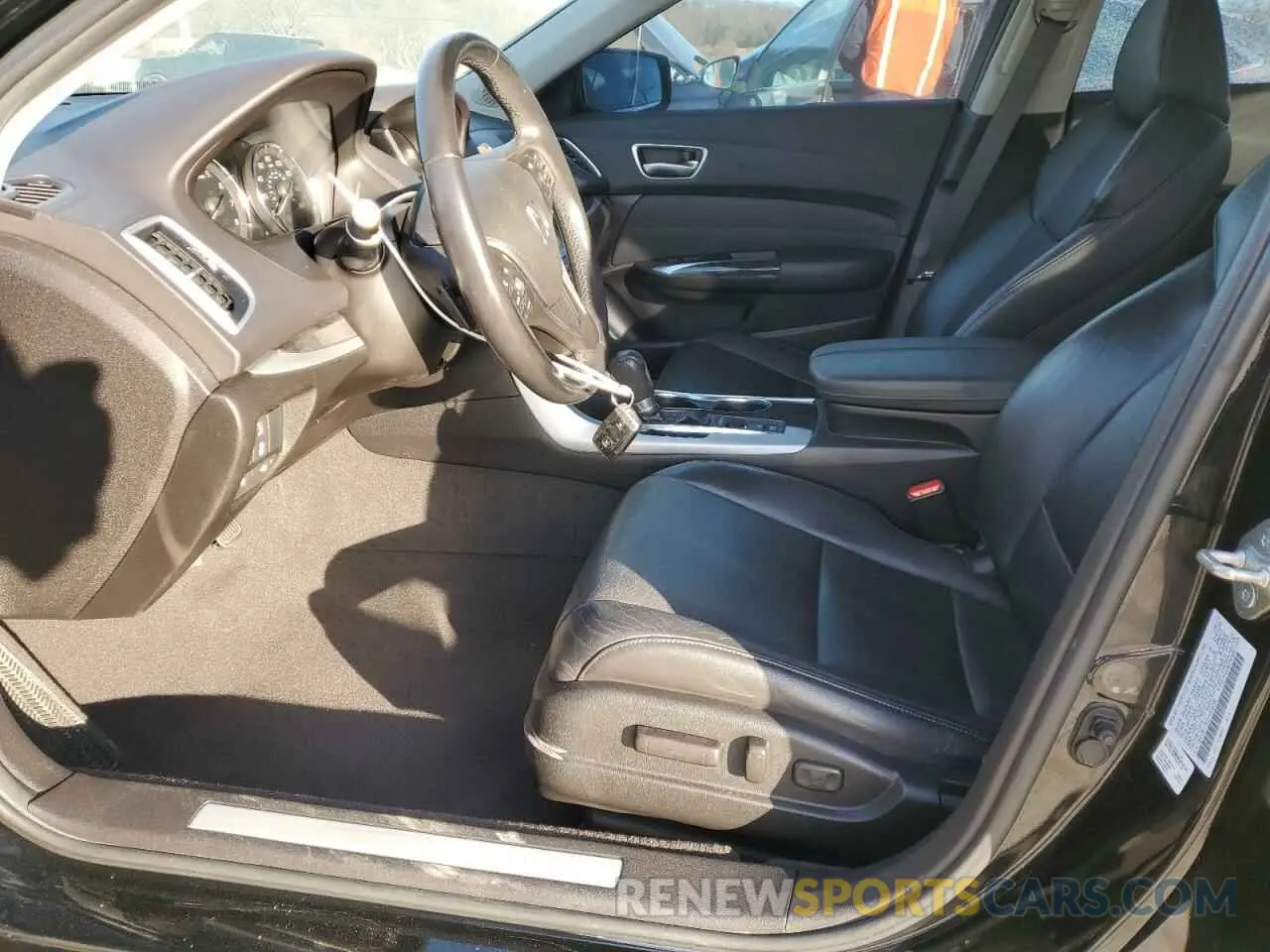 7 Photograph of a damaged car 19UUB1F52LA005298 ACURA TLX 2020