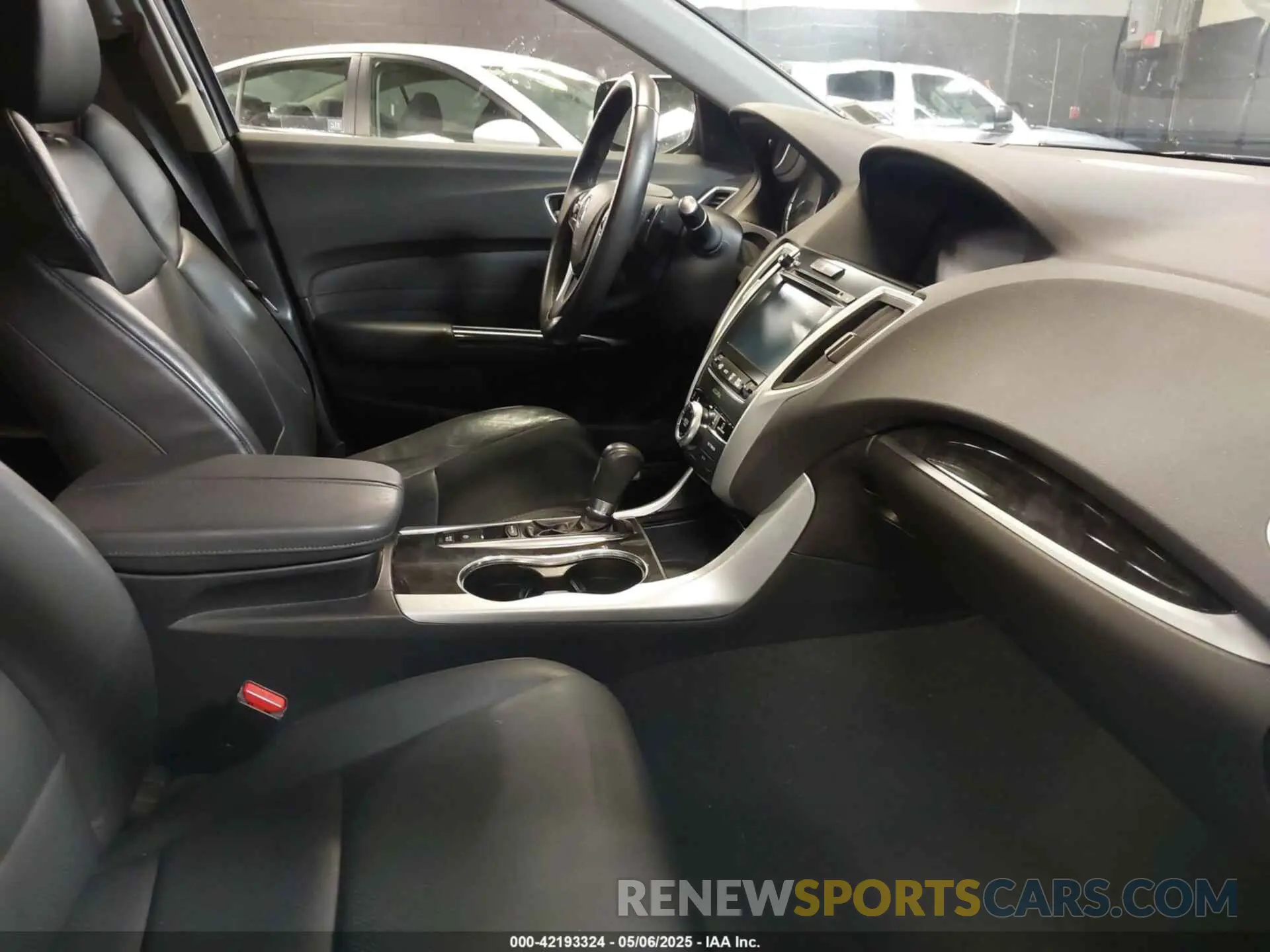 5 Photograph of a damaged car 19UUB1F53LA006637 ACURA TLX 2020