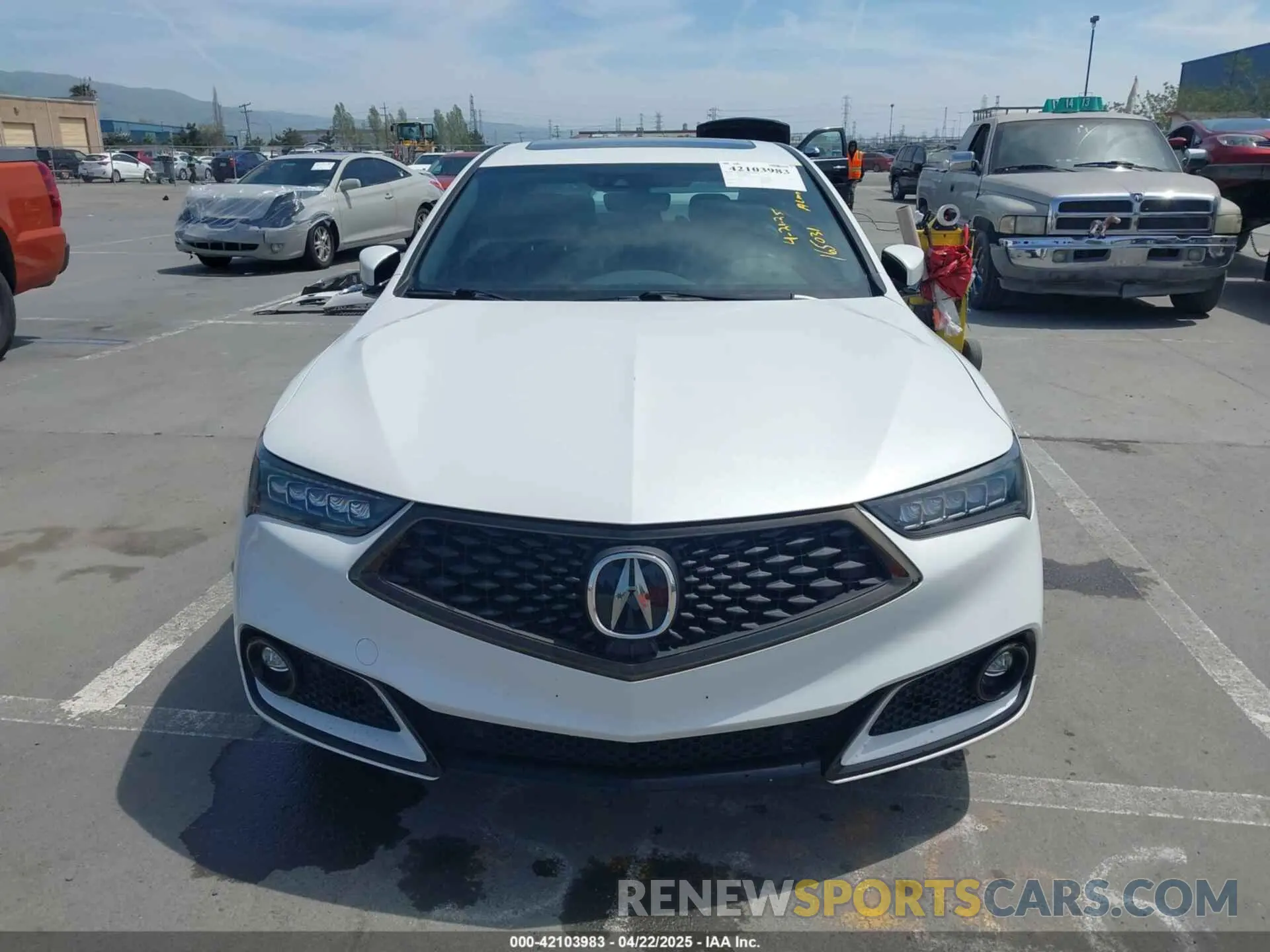 11 Фотография поврежденного автомобиля 19UUB1F62LA008629 ACURA TLX 2020