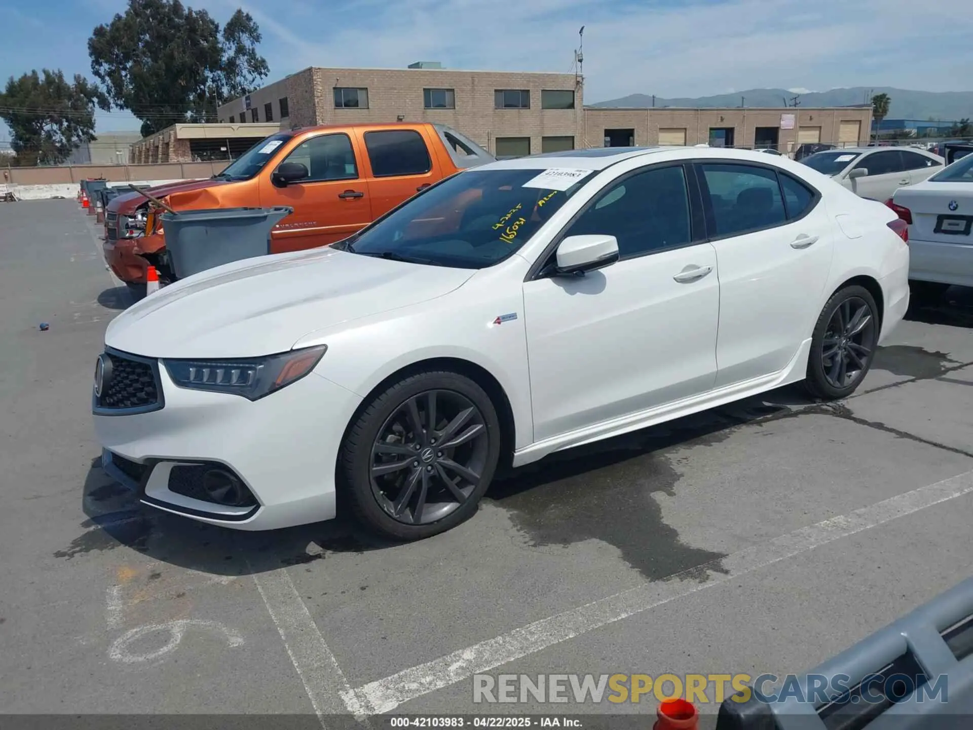 2 Фотография поврежденного автомобиля 19UUB1F62LA008629 ACURA TLX 2020